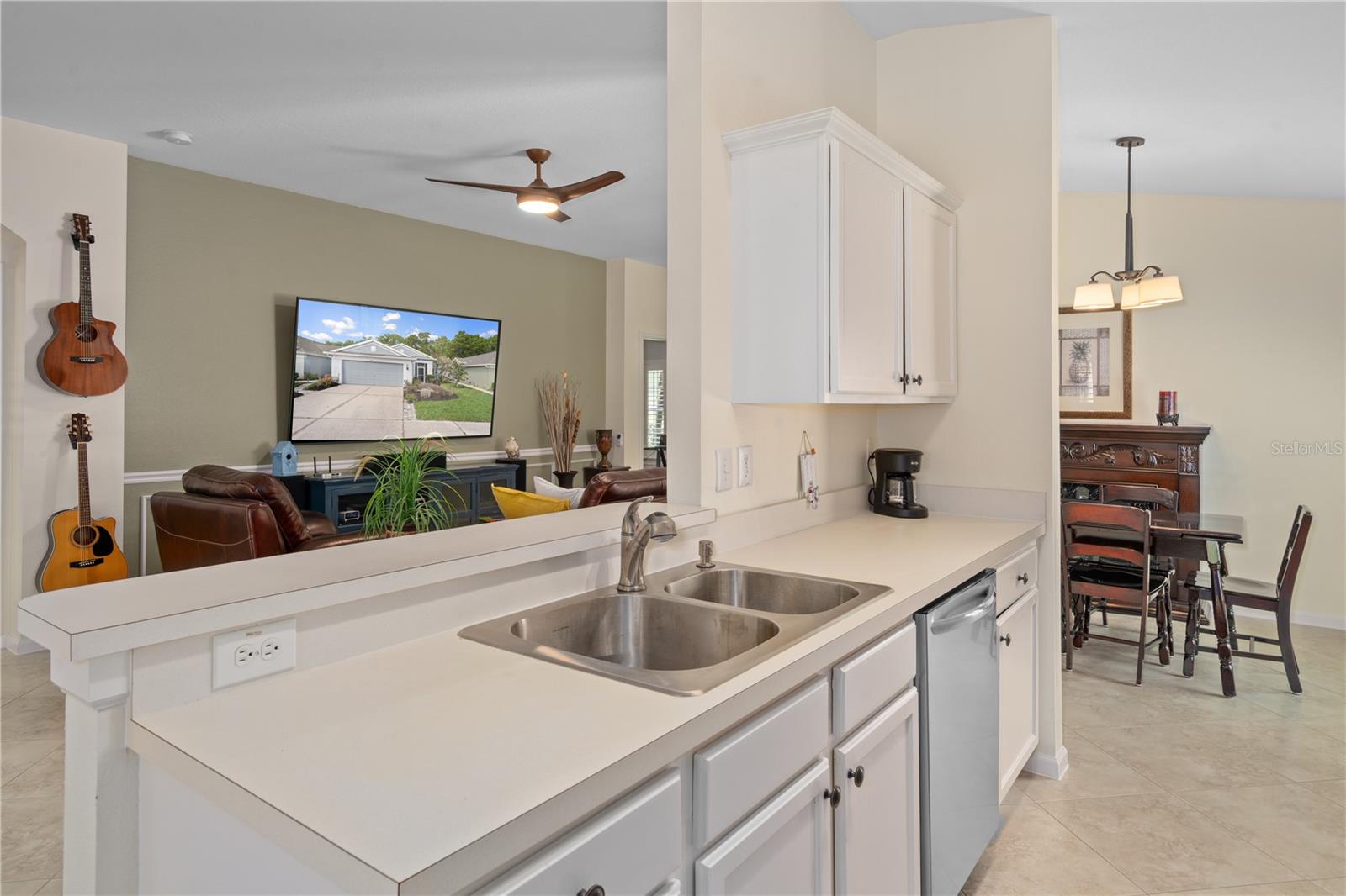 Image 25 of 81 For 5245 Gato Del Sol Circle