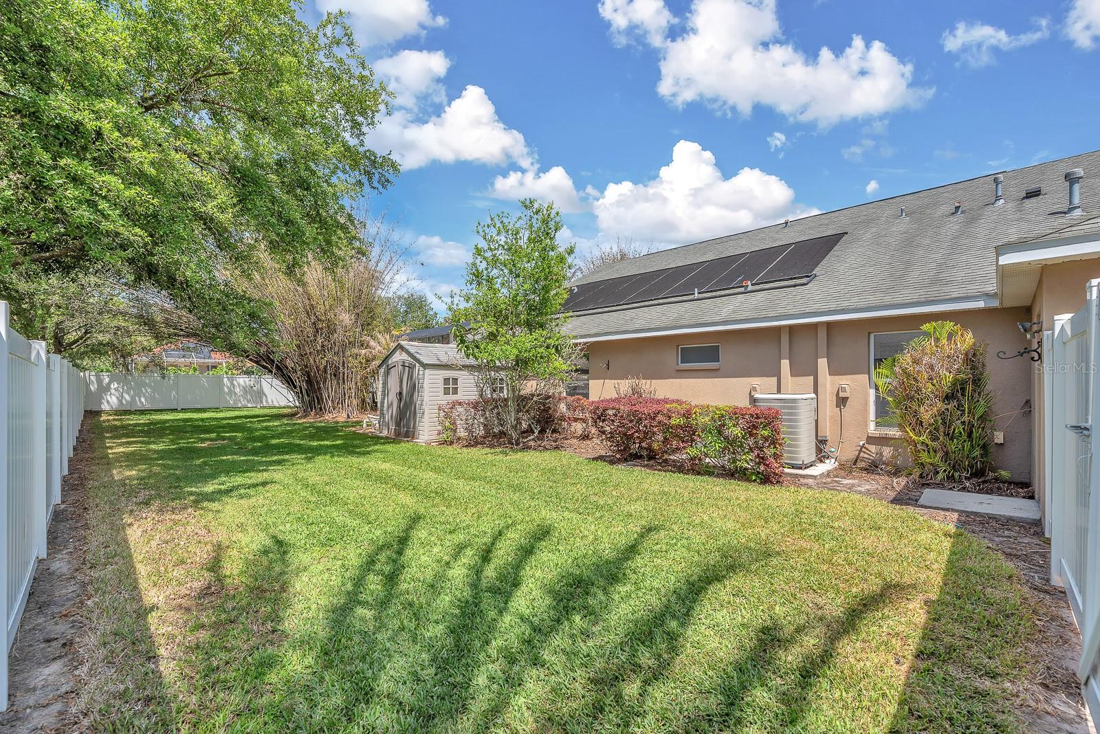 Image 43 of 53 For 5613 Lark Meadow Place