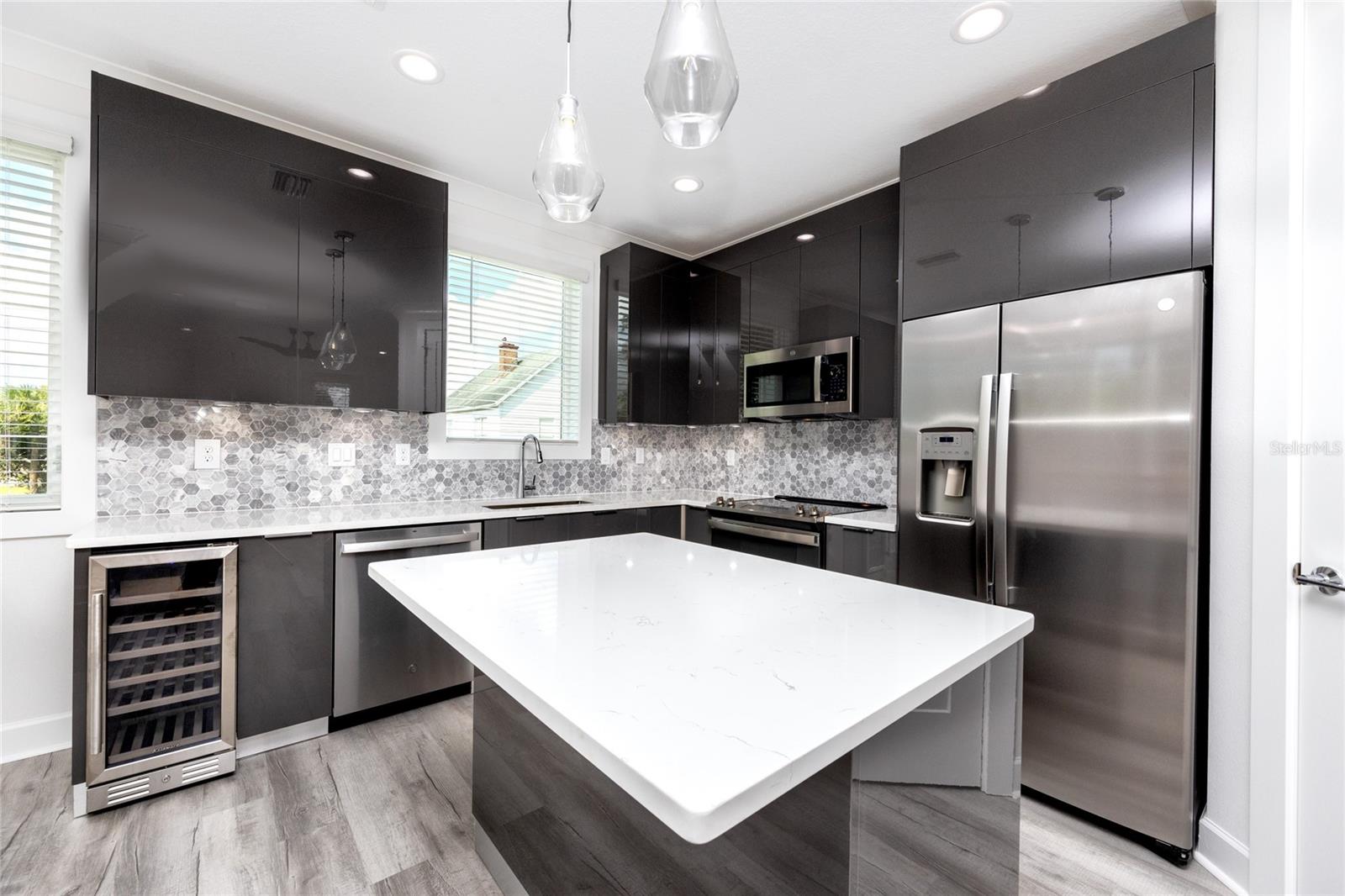 Image 13 of 42 For 1520 Pierce Street 1