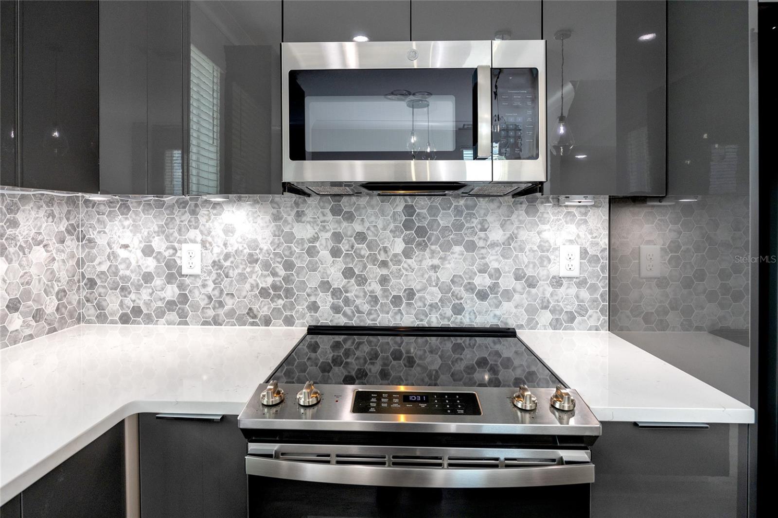 Image 15 of 42 For 1520 Pierce Street 1