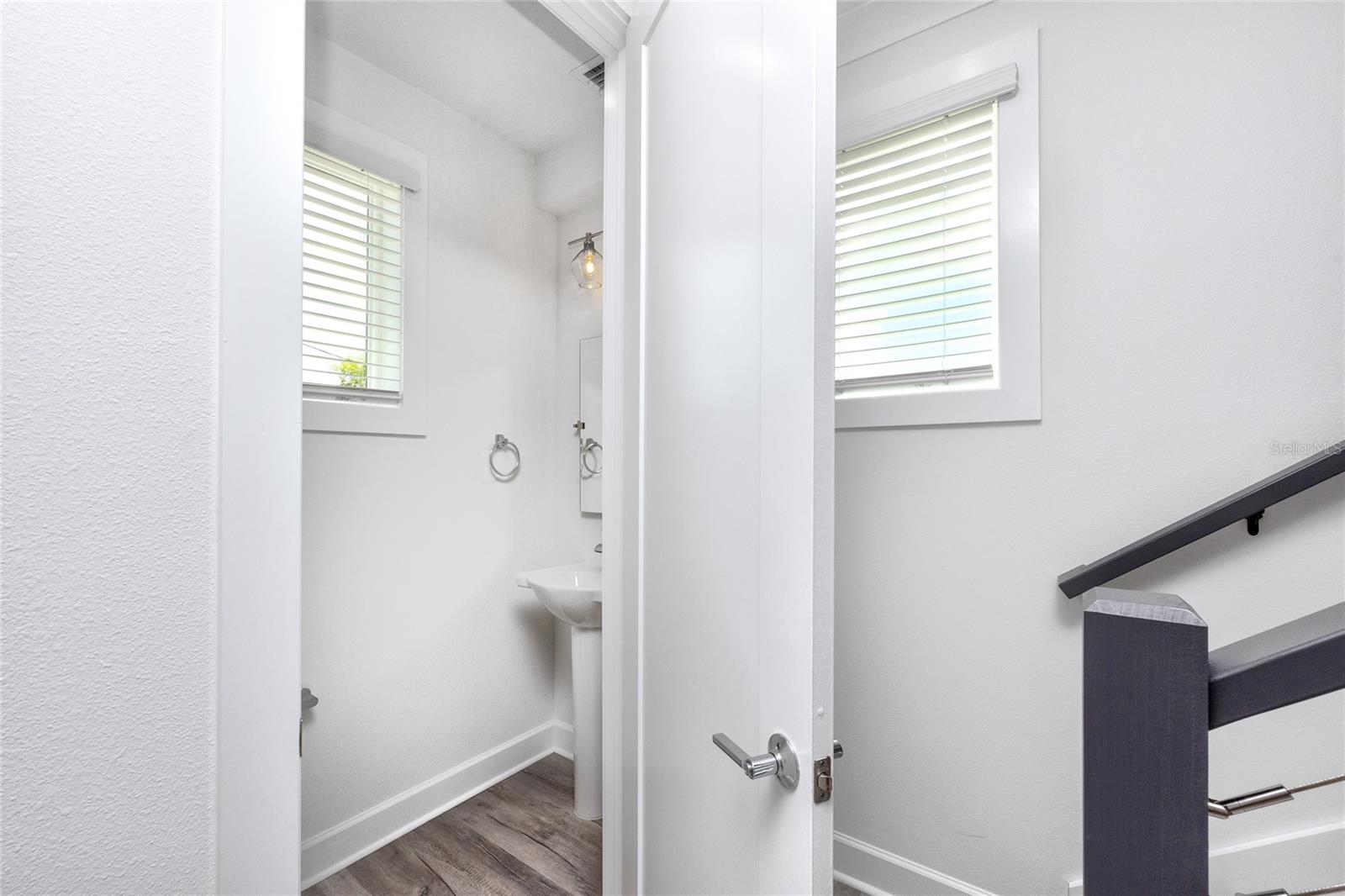 Image 24 of 42 For 1520 Pierce Street 1