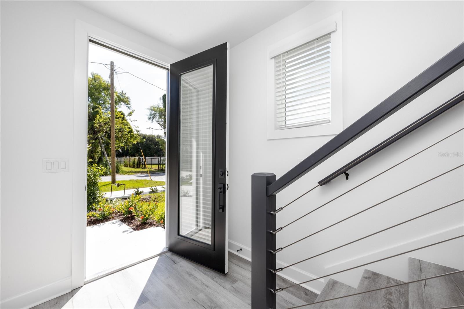 Image 3 of 42 For 1520 Pierce Street 1