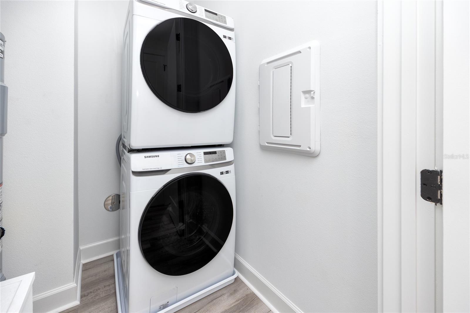 Image 30 of 42 For 1520 Pierce Street 1