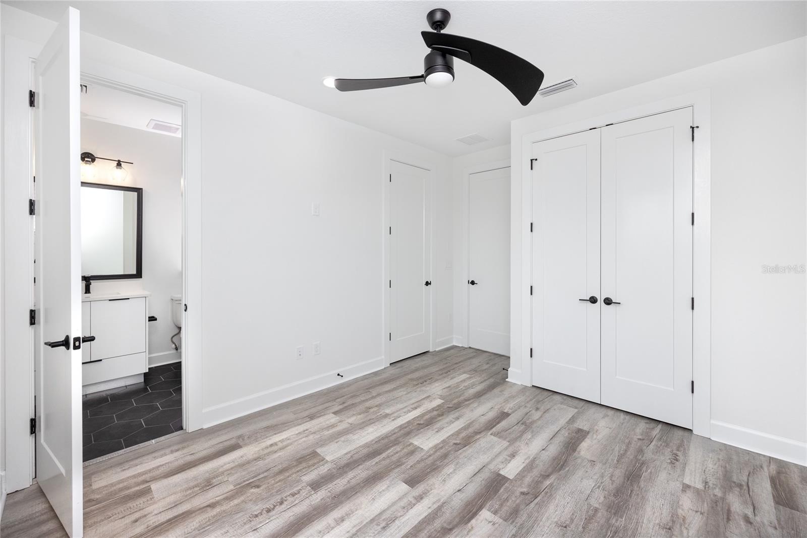 Image 32 of 42 For 1520 Pierce Street 1