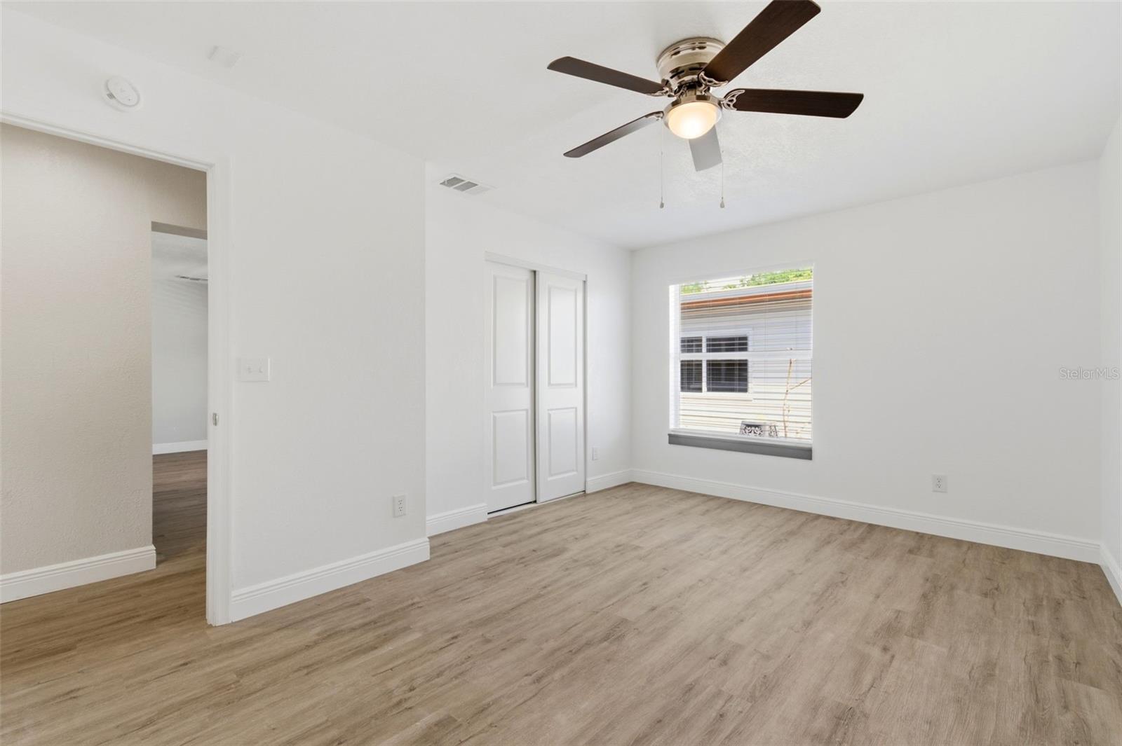 Listing photo id 22 for 7211 32nd Avenue N