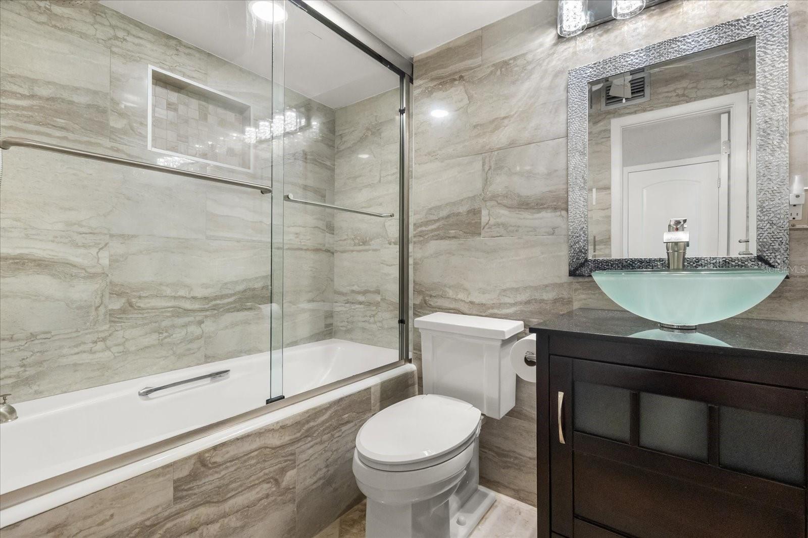 Image 10 of 24 For 450 Gulfview Boulevard 802