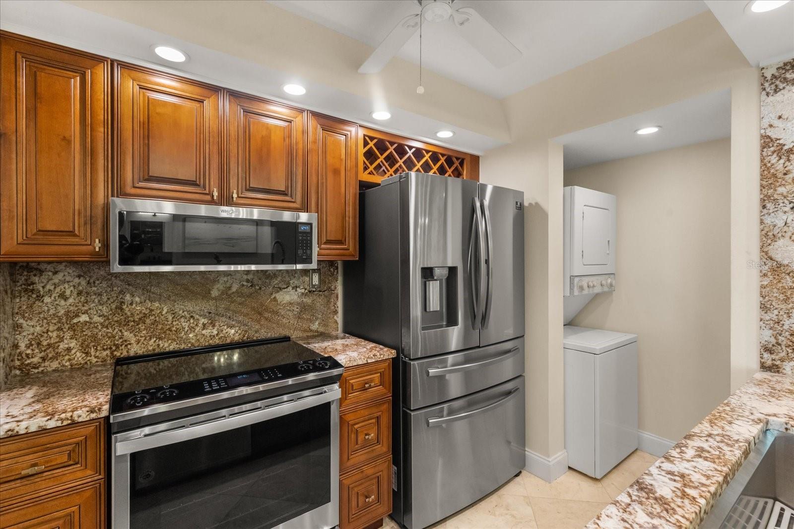 Image 5 of 24 For 450 Gulfview Boulevard 802