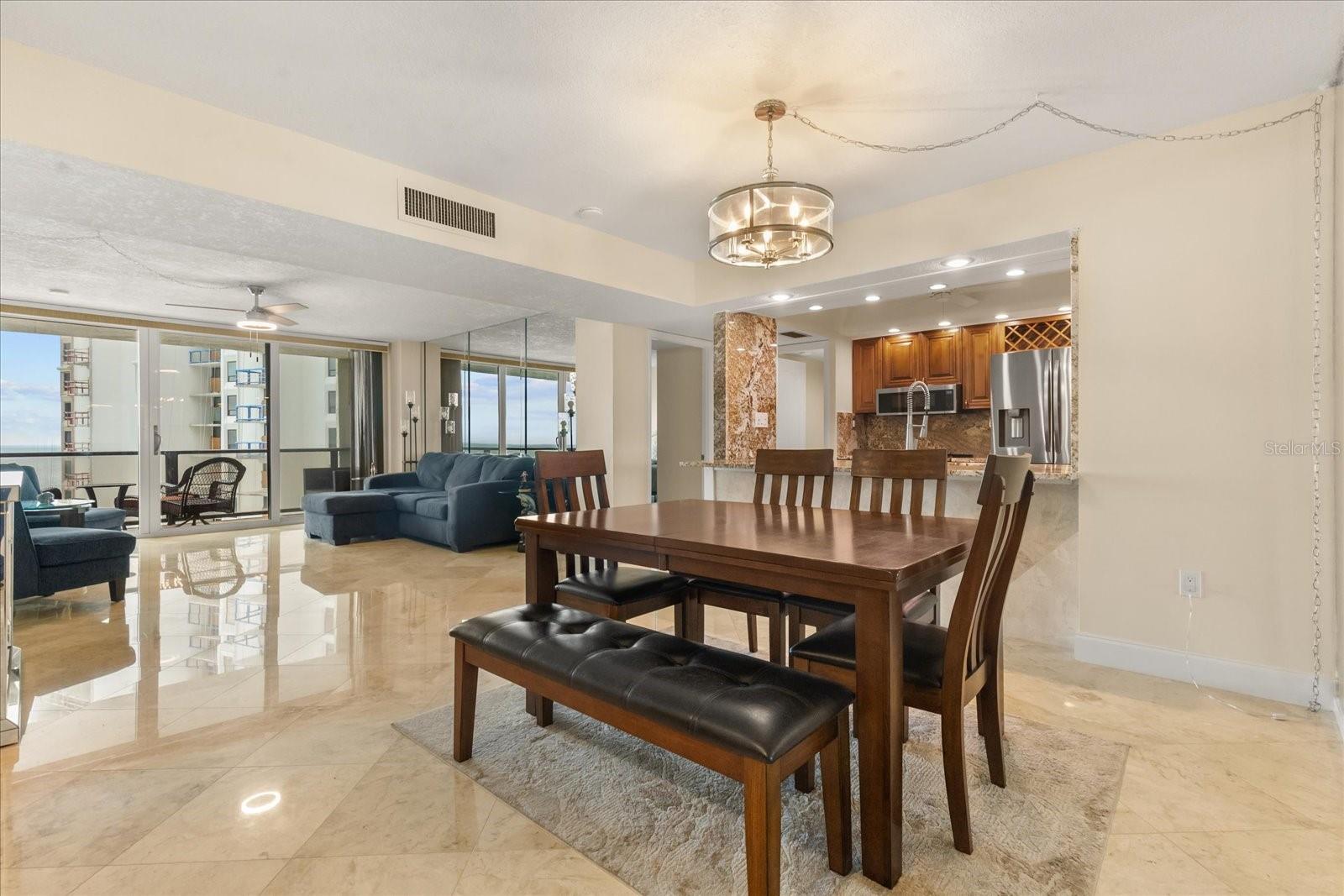 Image 8 of 24 For 450 Gulfview Boulevard 802