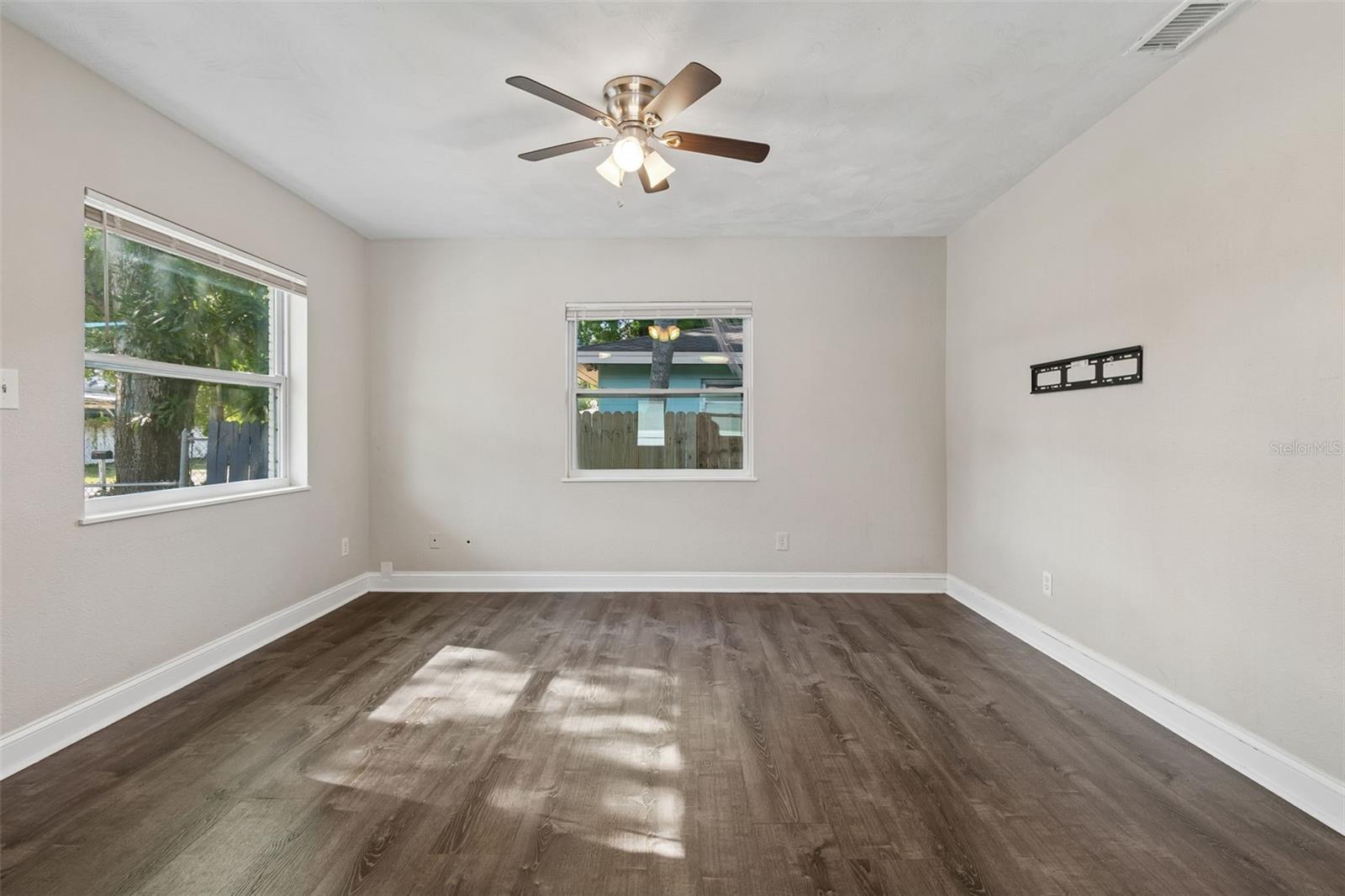 Image 17 of 87 For 6710 Harer Street