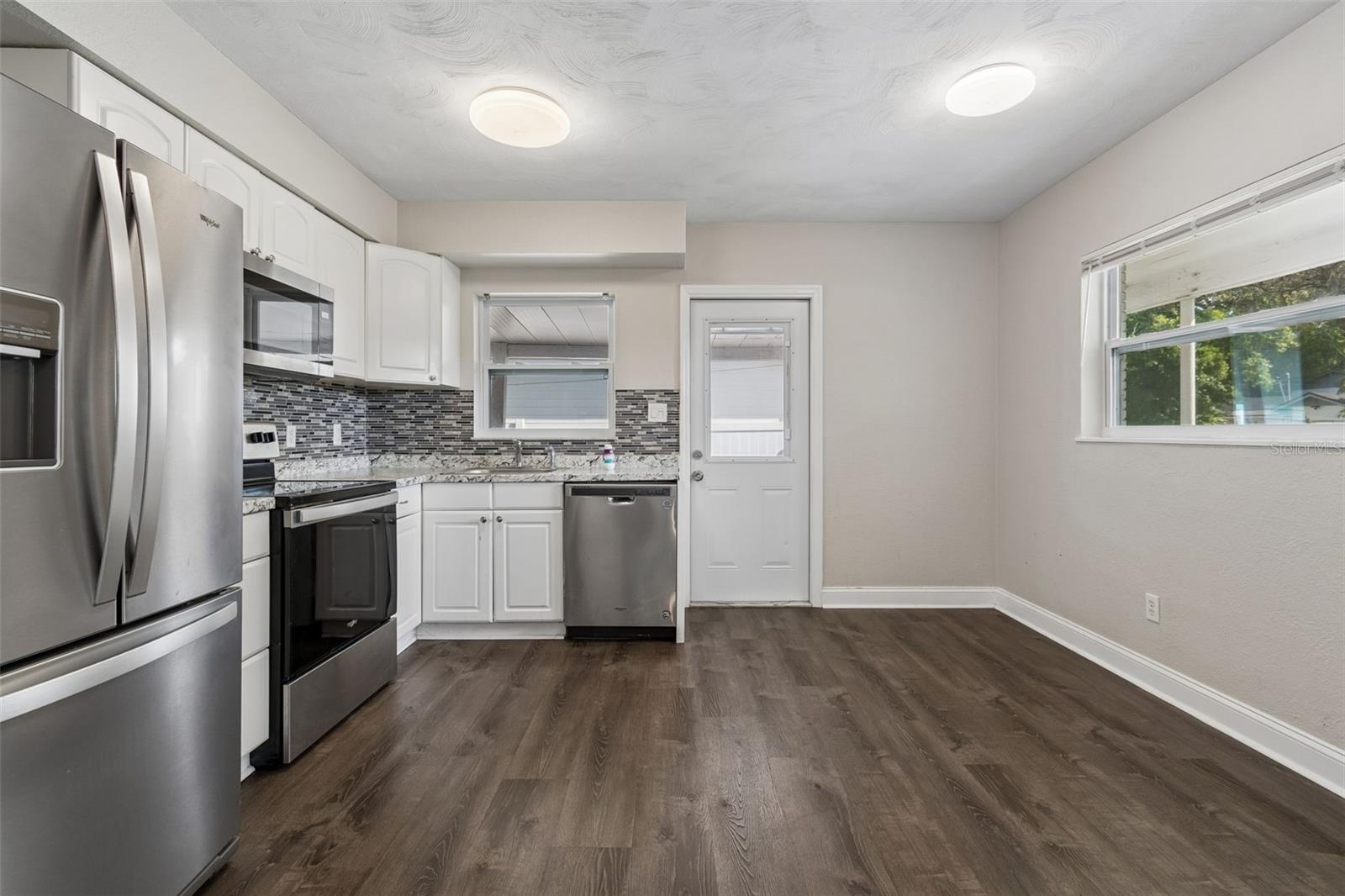 Image 19 of 87 For 6710 Harer Street