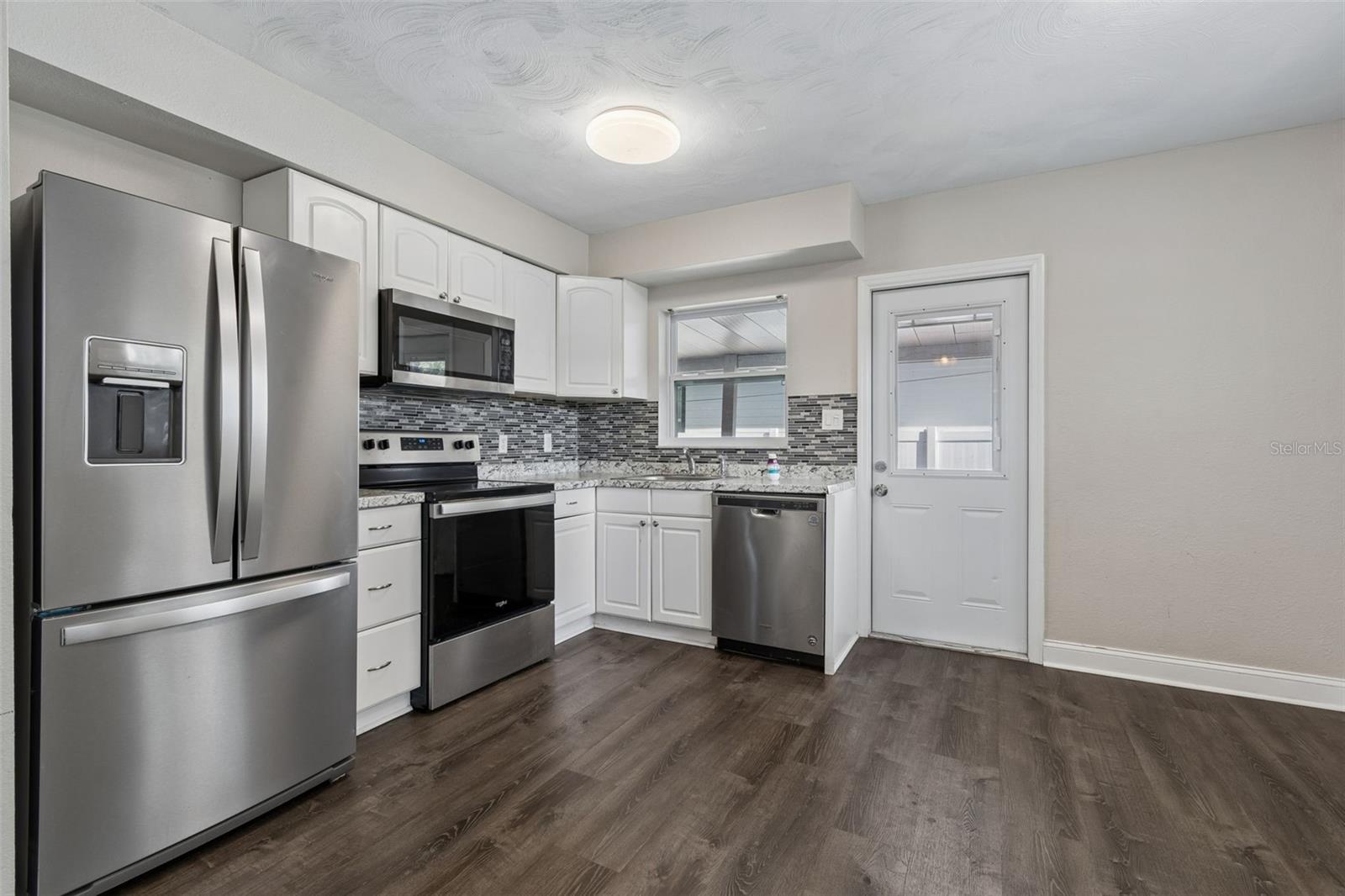 Image 20 of 87 For 6710 Harer Street