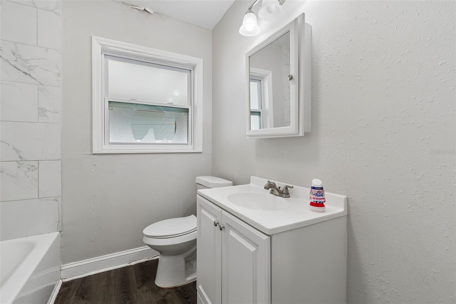 Image 29 of 87 For 6710 Harer Street