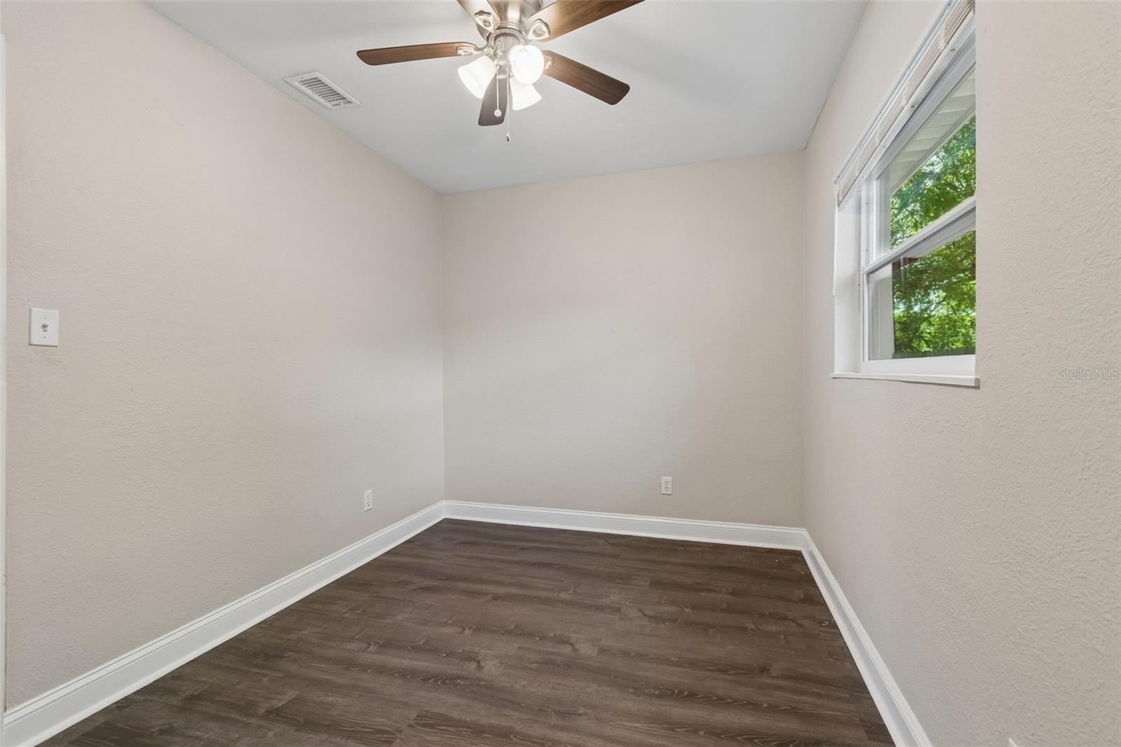 Image 34 of 87 For 6710 Harer Street