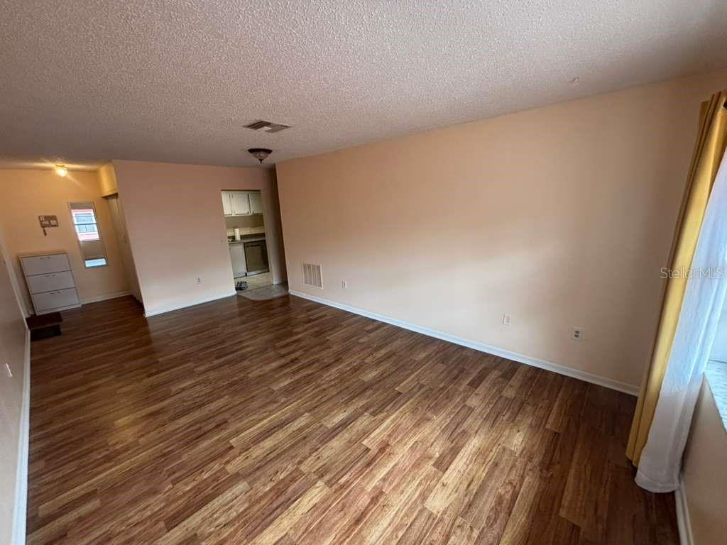 Image 4 of 12 For 660 62nd Avenue N 1204