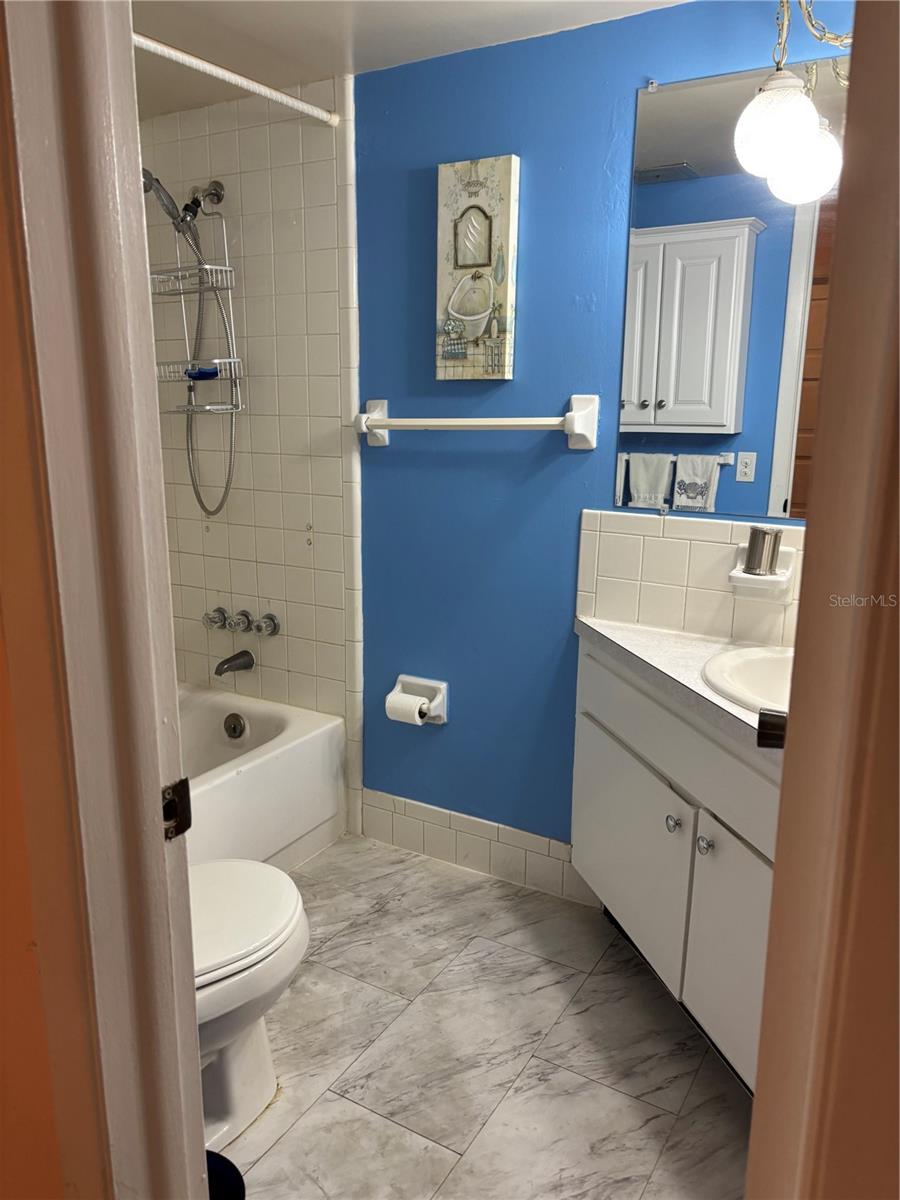 Image 10 of 19 For 6000 1st Avenue S 14