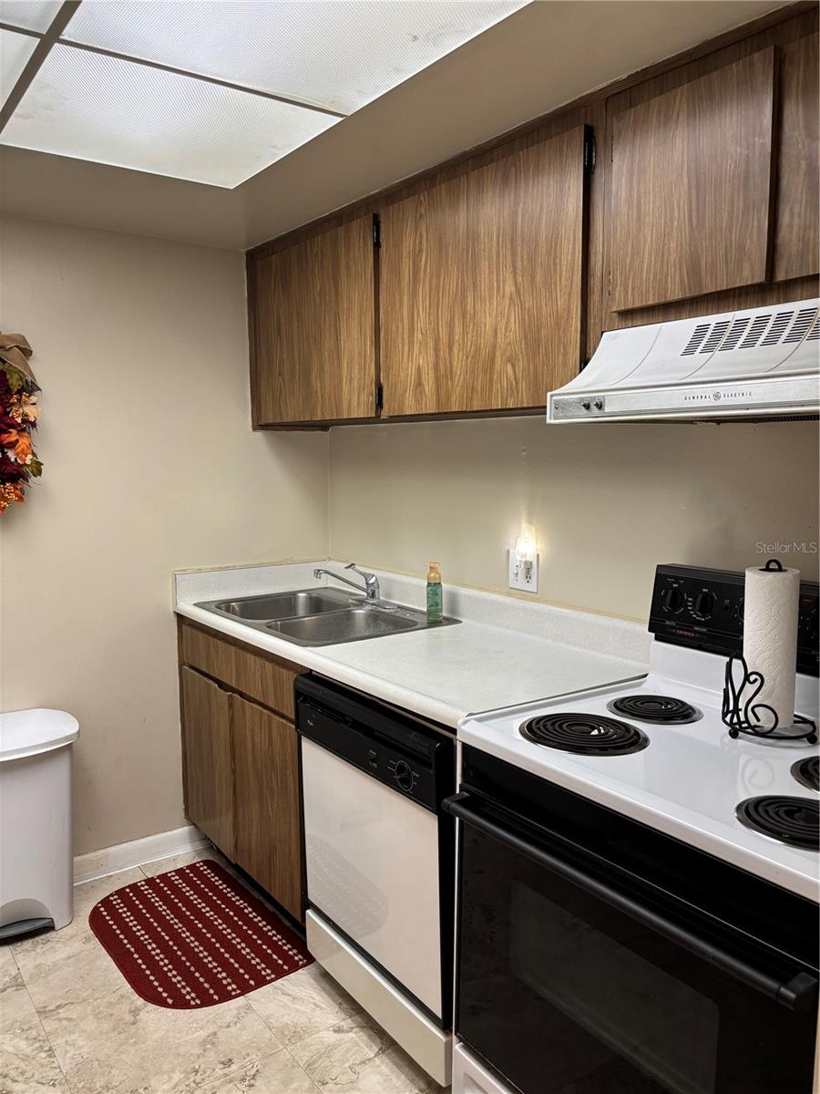 Image 11 of 19 For 6000 1st Avenue S 14