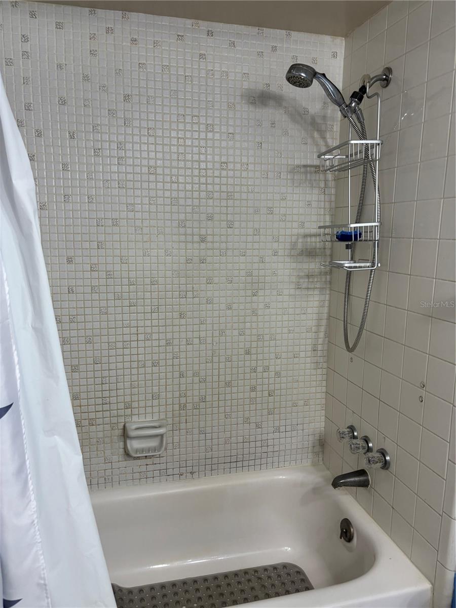 Image 8 of 19 For 6000 1st Avenue S 14