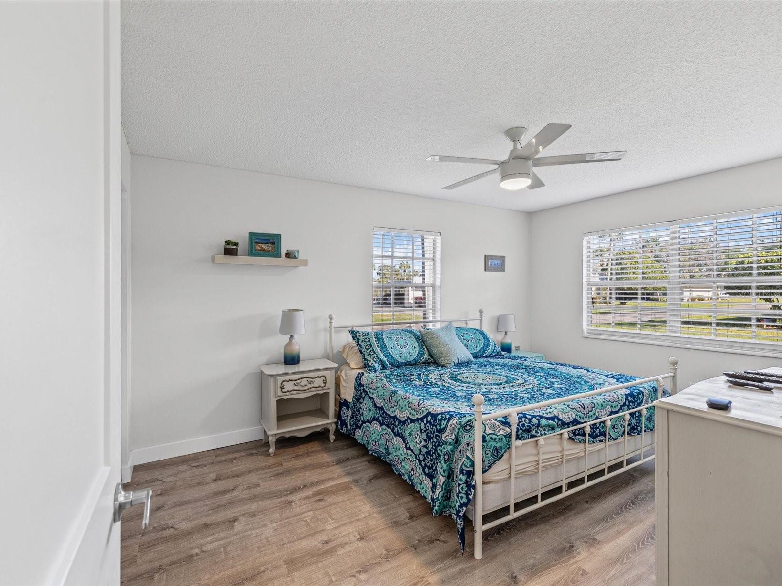 Image 15 of 44 For 3636 Trophy Boulevard 3636