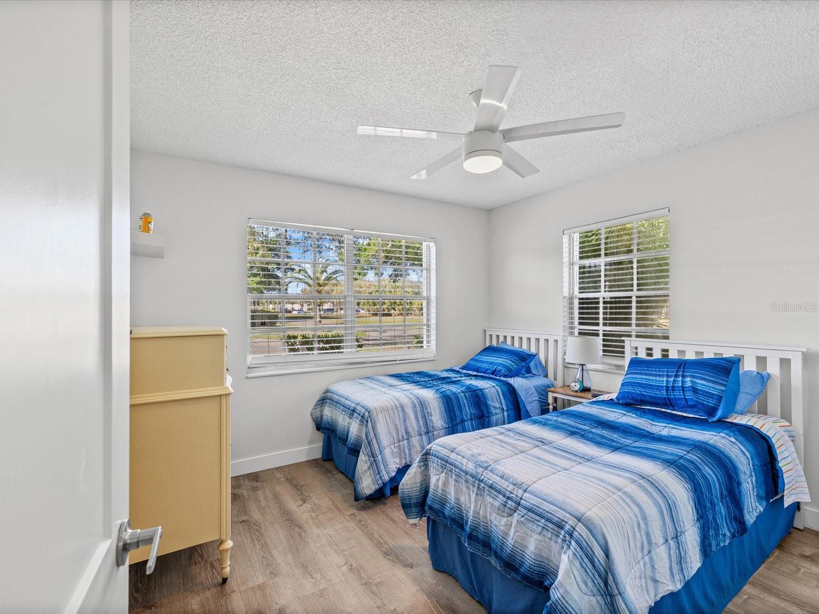 Image 18 of 44 For 3636 Trophy Boulevard 3636