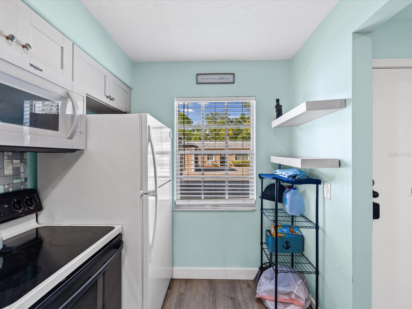 Image 8 of 44 For 3636 Trophy Boulevard 3636