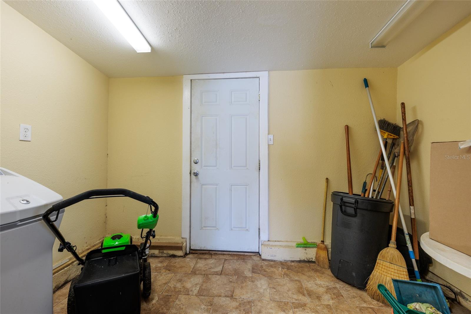 Image 17 of 18 For 1044 46th Avenue N