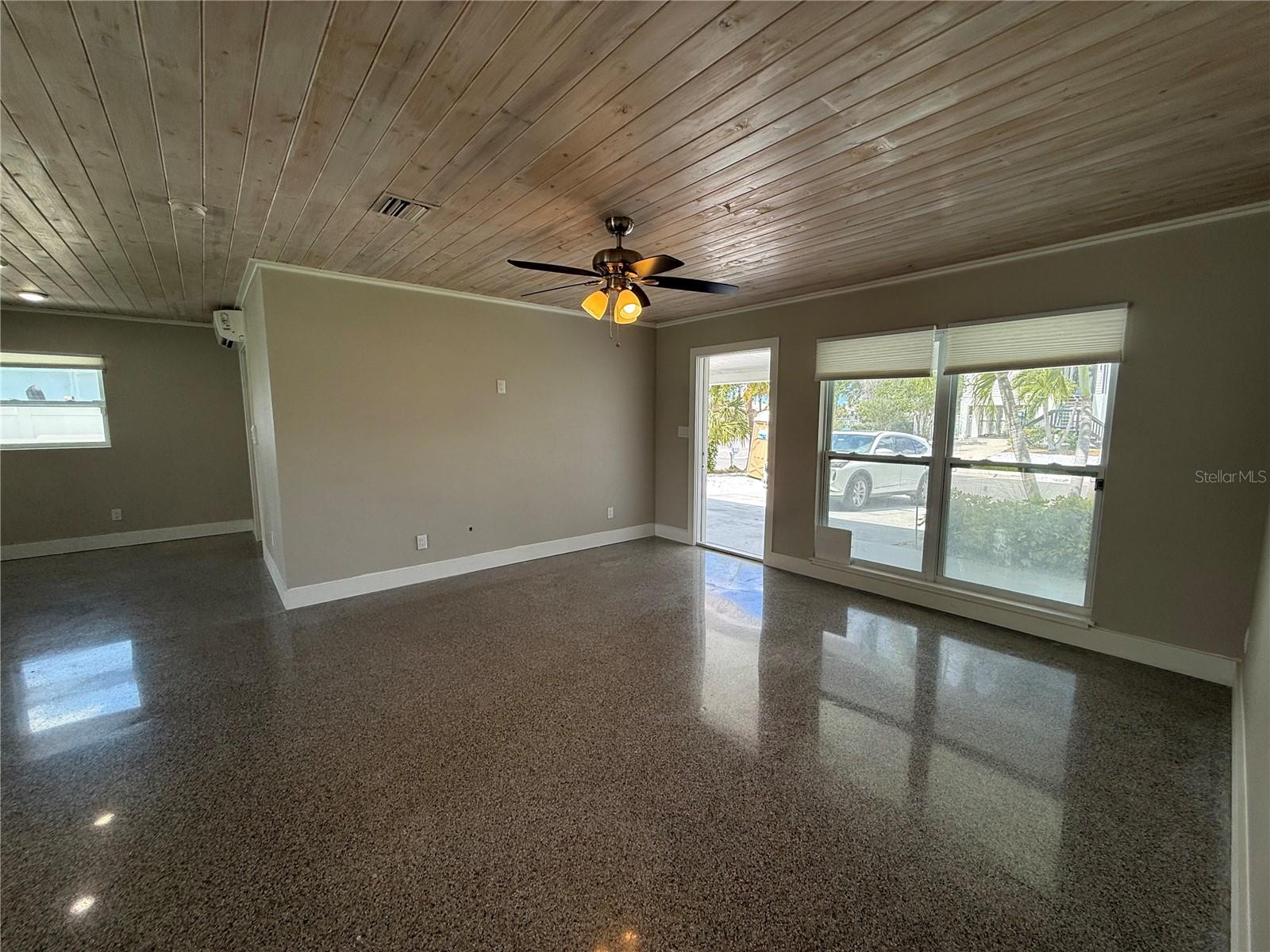 Image 10 of 35 For 3665 Belle Vista Drive E