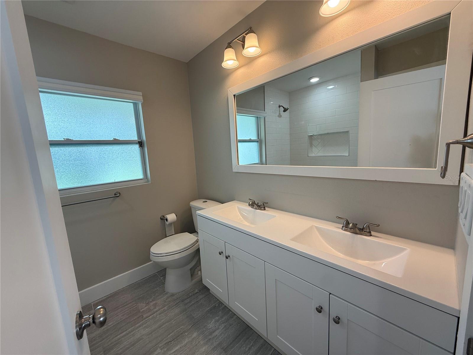 Image 14 of 35 For 3665 Belle Vista Drive E