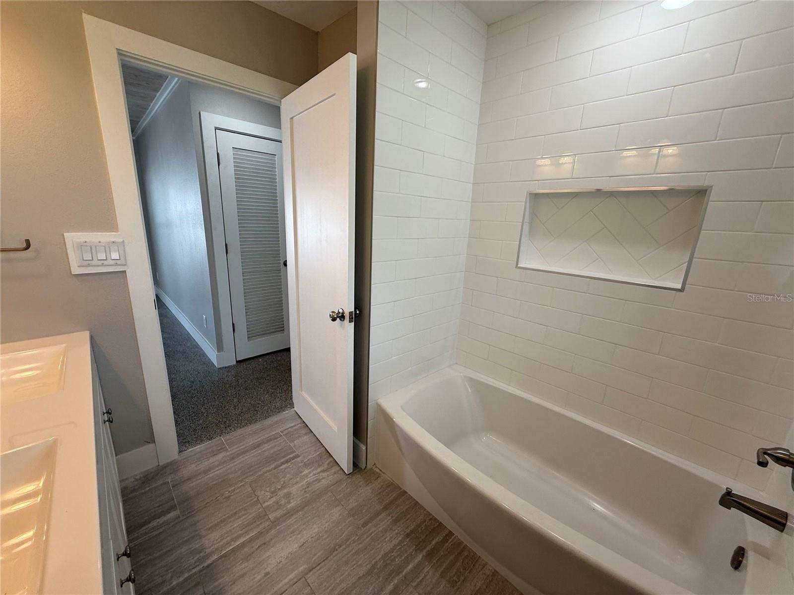 Image 16 of 35 For 3665 Belle Vista Drive E