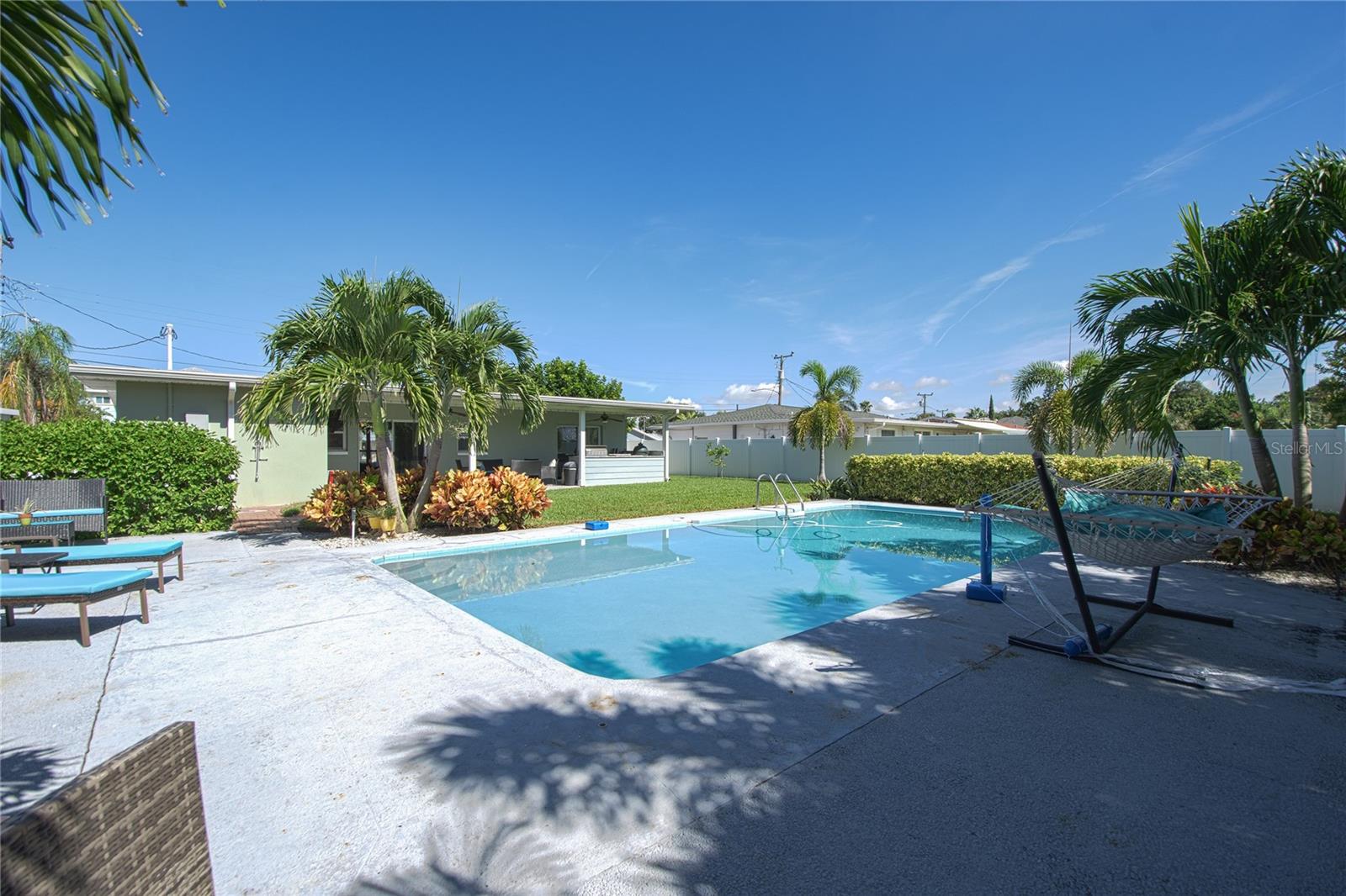 Image 24 of 35 For 3665 Belle Vista Drive E