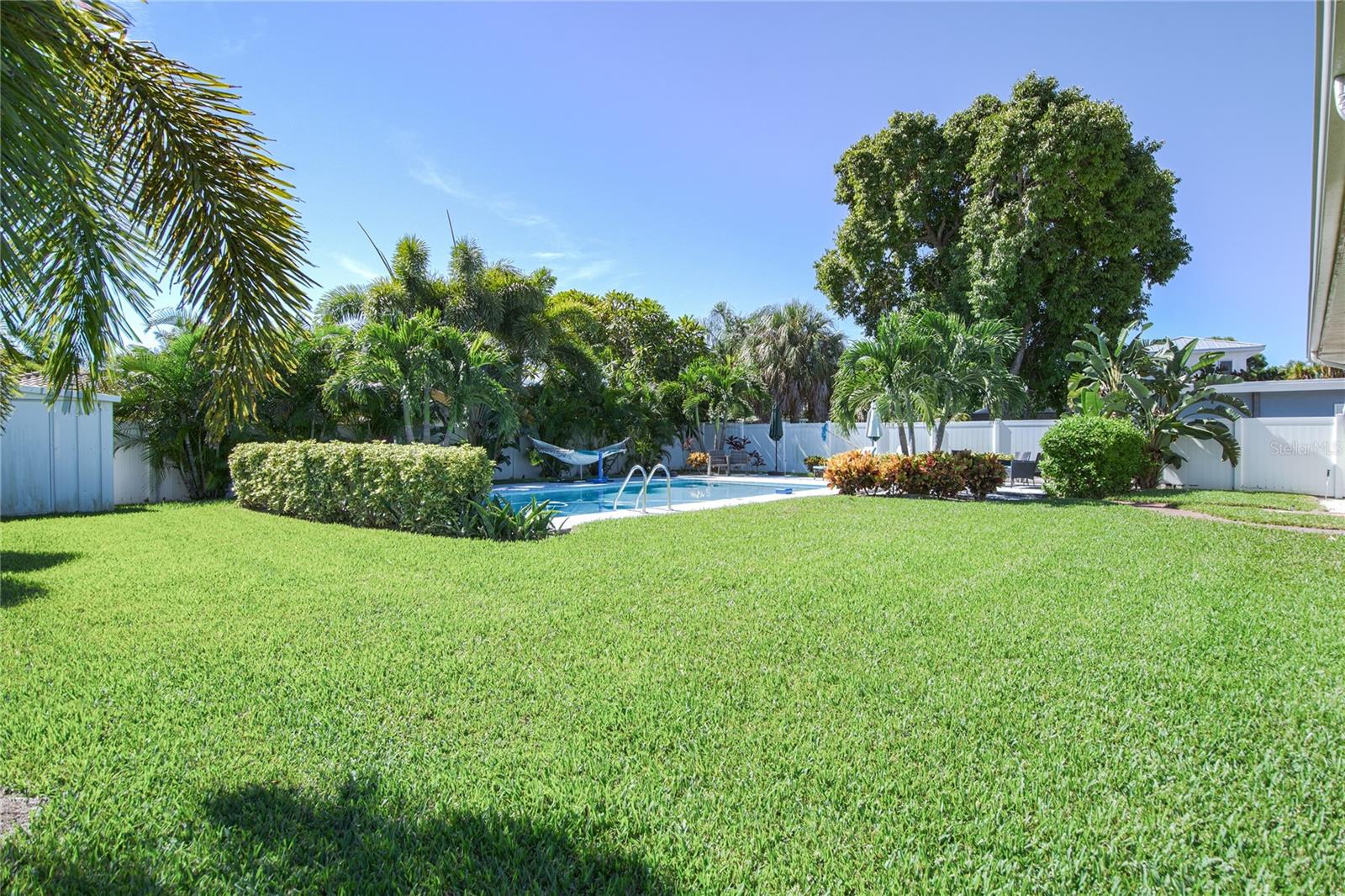 Image 29 of 35 For 3665 Belle Vista Drive E