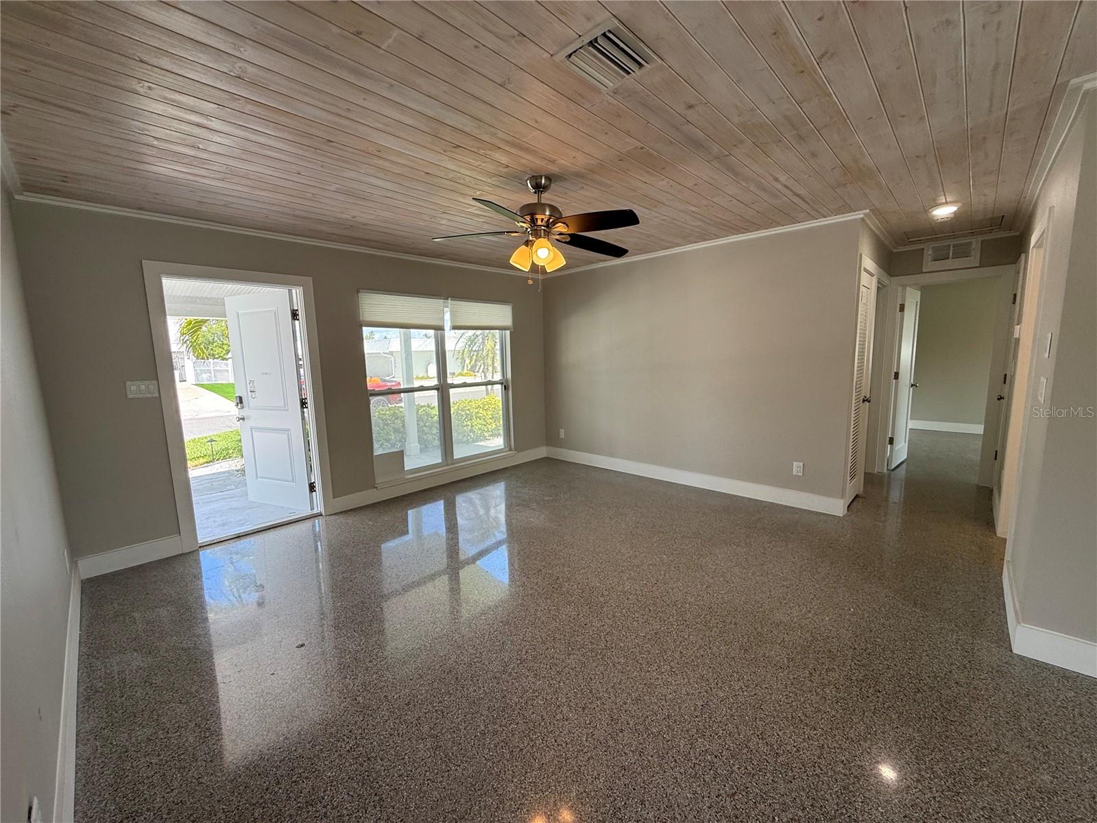 Image 6 of 35 For 3665 Belle Vista Drive E