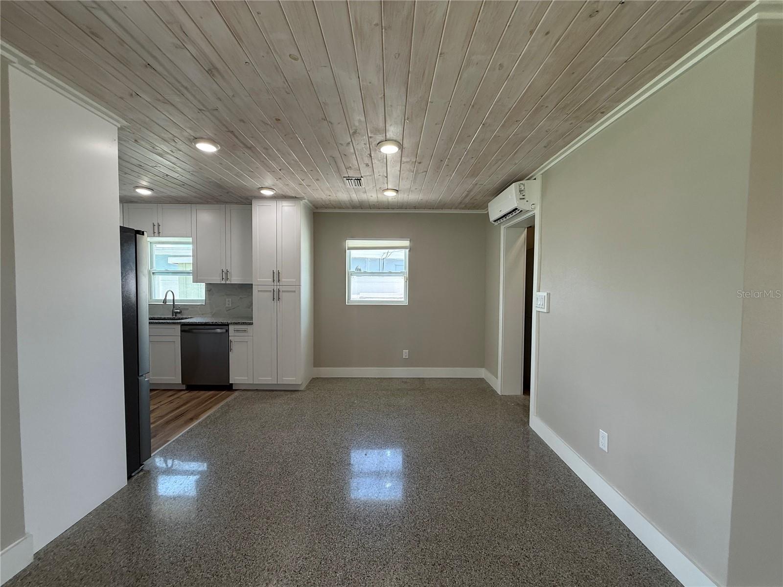 Image 7 of 35 For 3665 Belle Vista Drive E