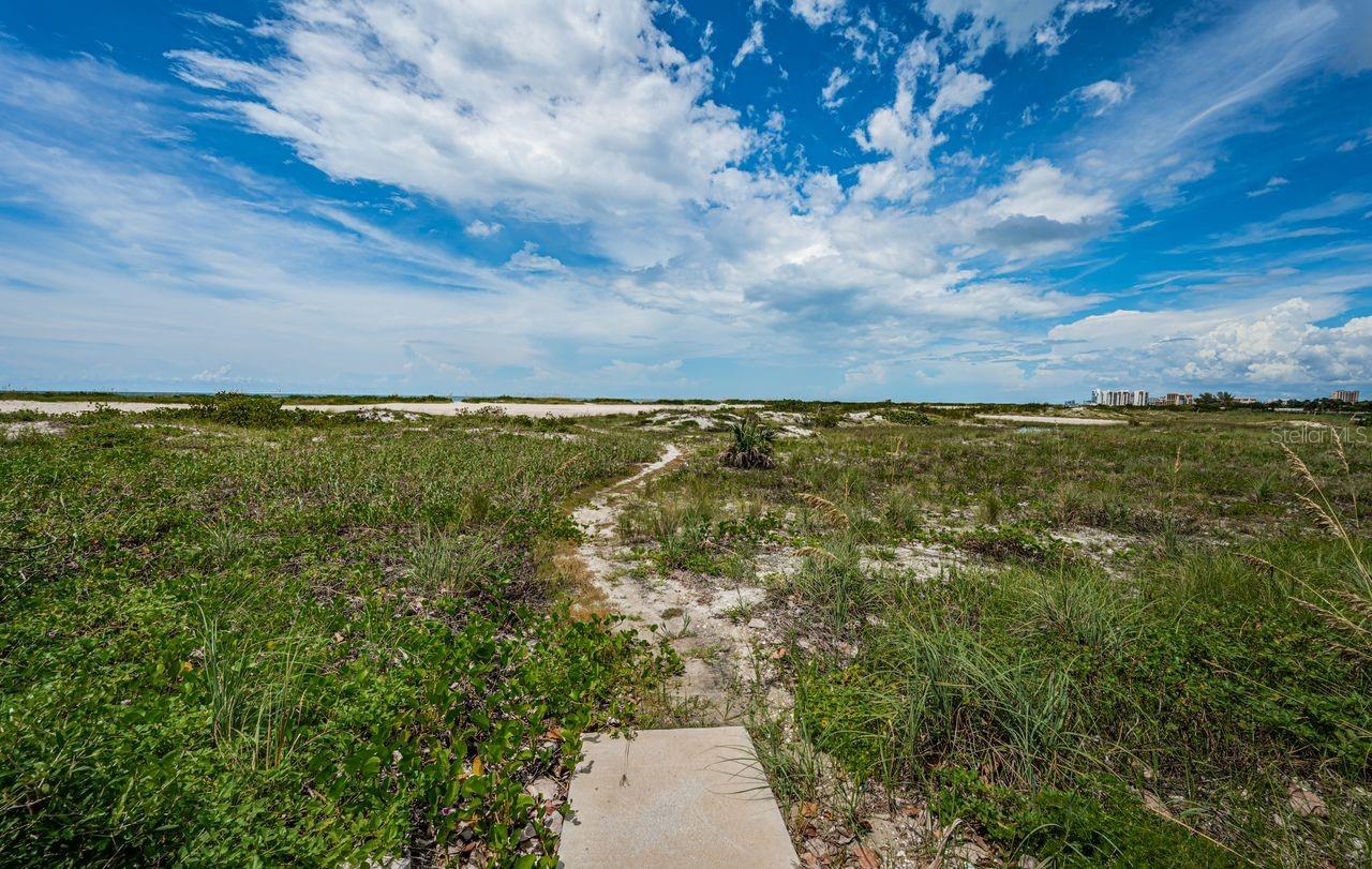 Image 20 of 83 For 1290 Gulf Boulevard 2004