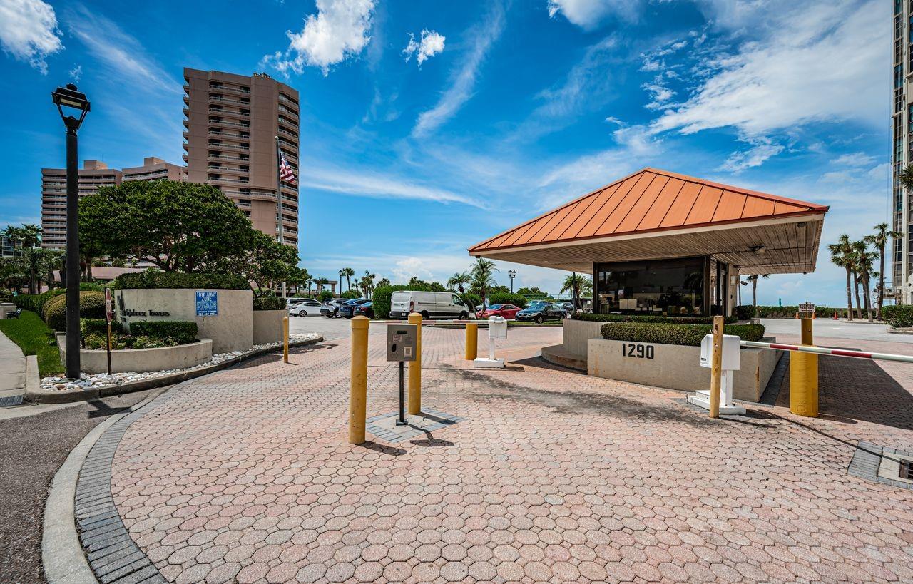 Image 46 of 83 For 1290 Gulf Boulevard 2004