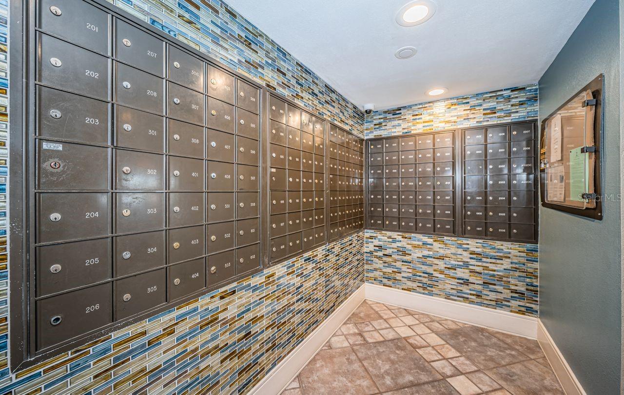 Image 79 of 83 For 1290 Gulf Boulevard 2004