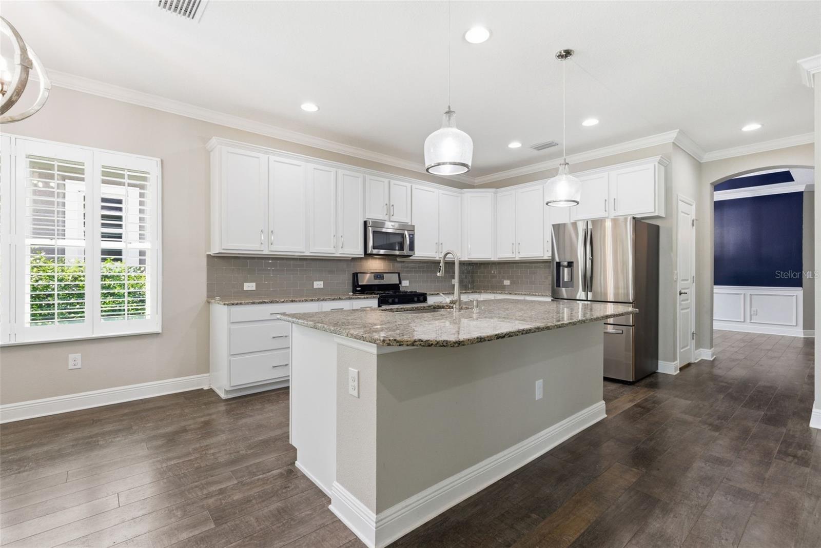 Listing photo id 9 for 7017 Artesian Court