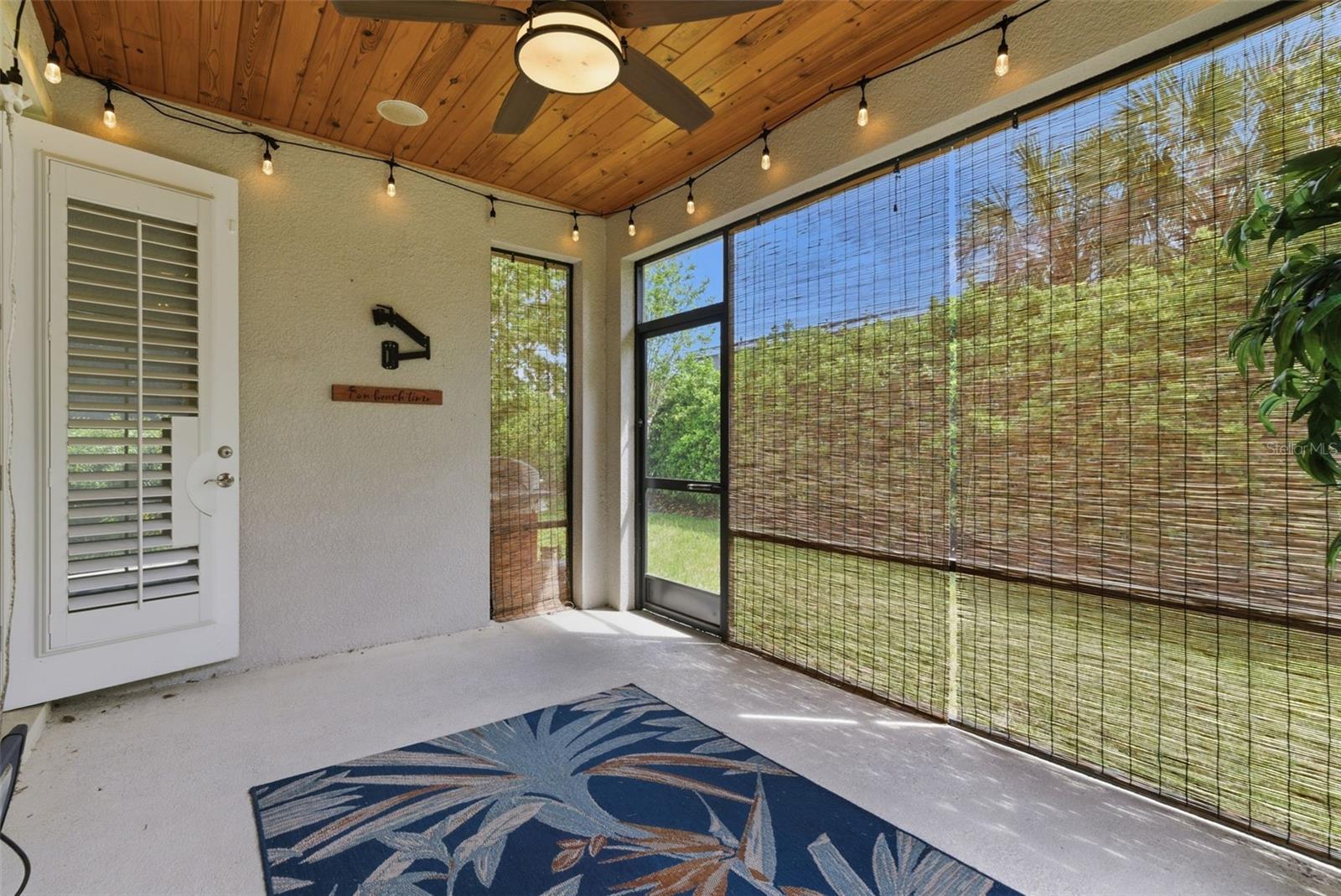 Listing photo id 37 for 7017 Artesian Court