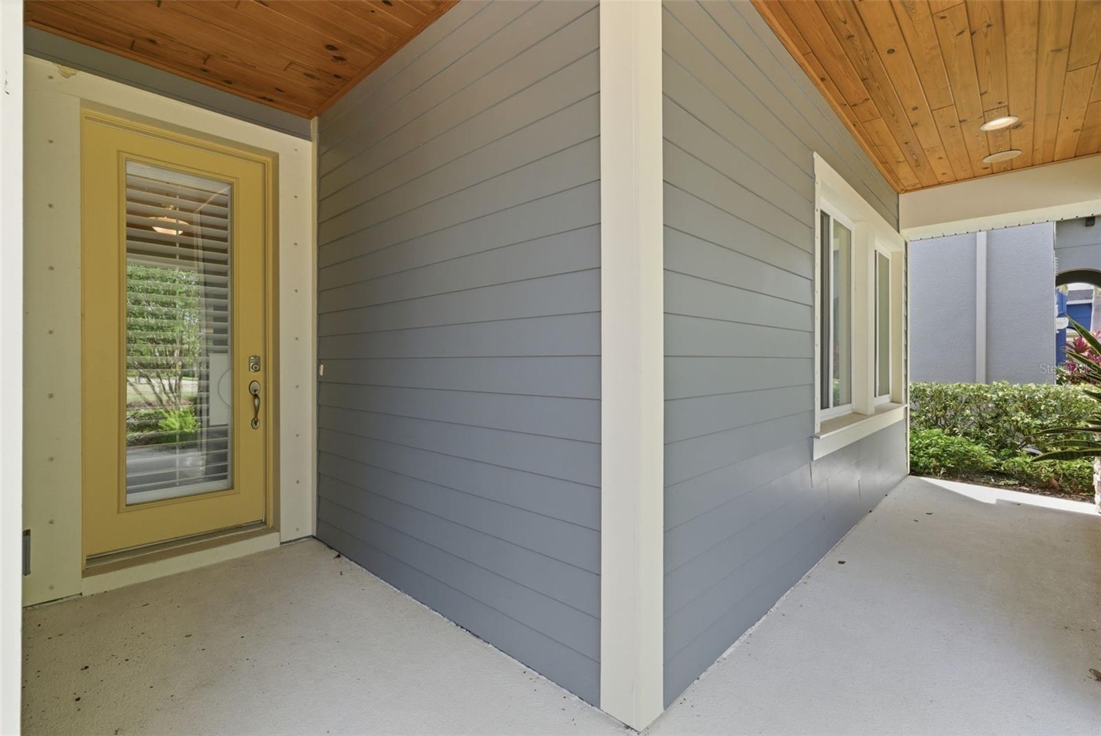 Listing photo id 3 for 7017 Artesian Court