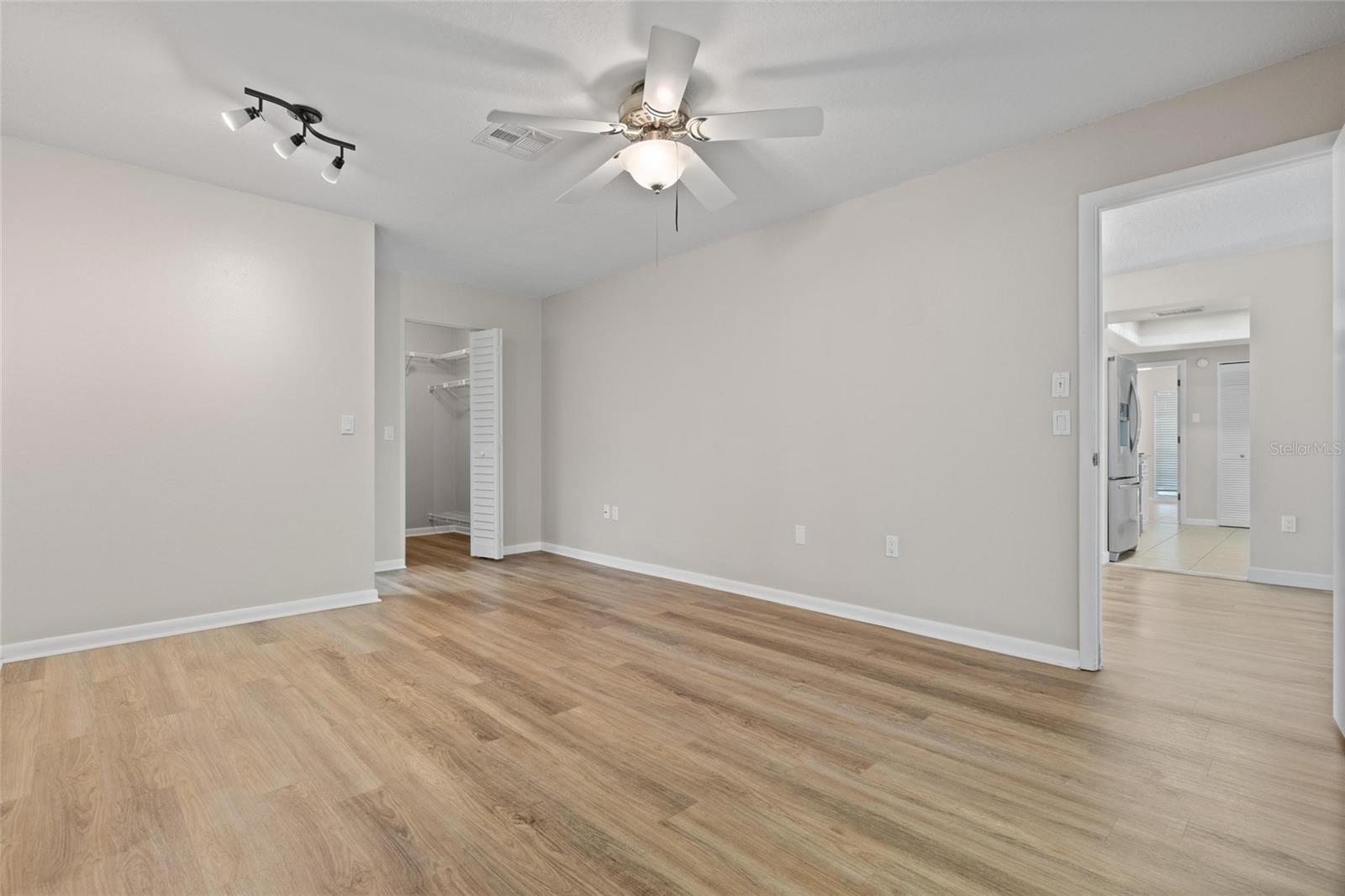 Image 12 of 26 For 11241 Rollingwood Drive