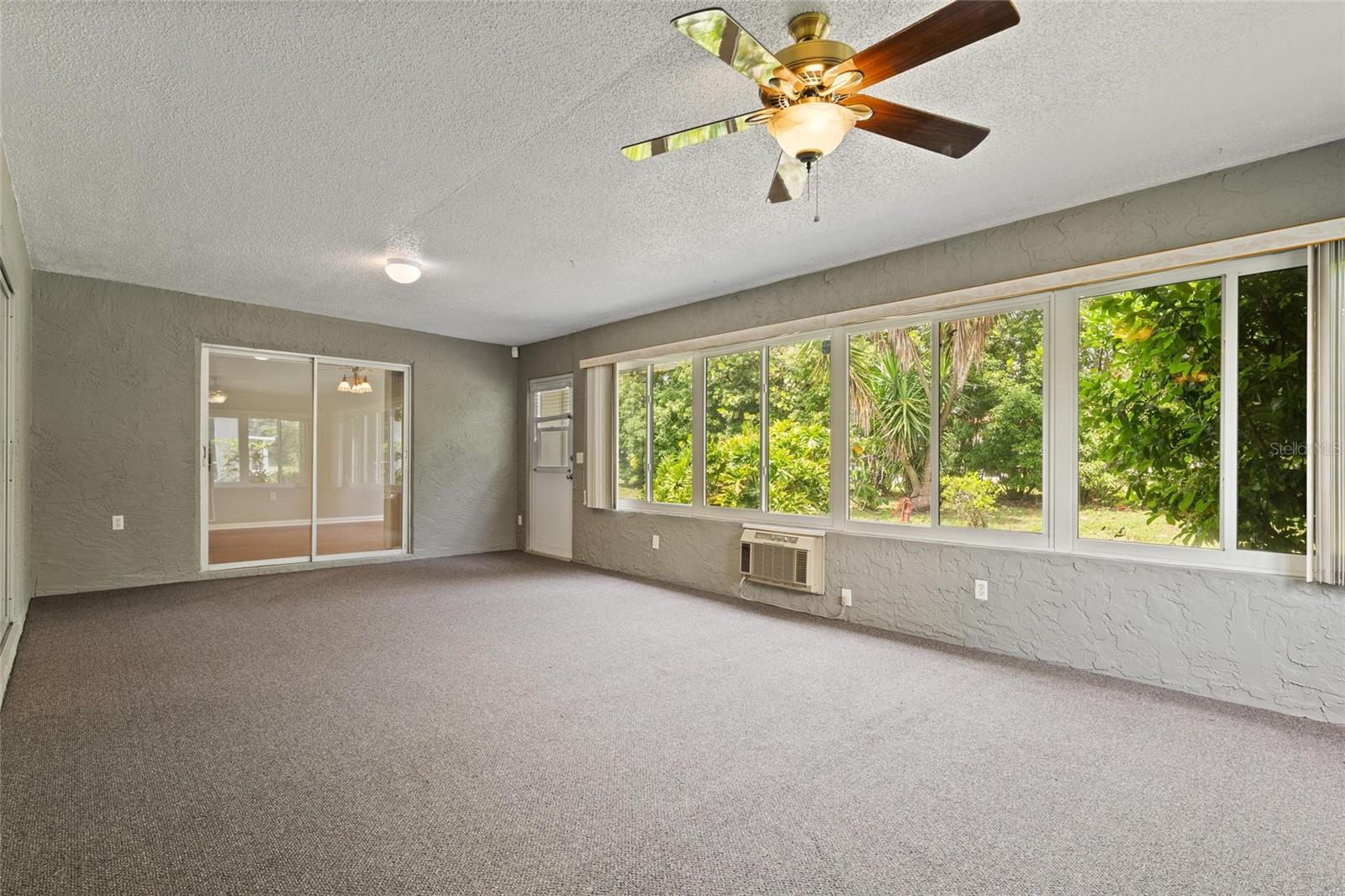 Image 21 of 26 For 11241 Rollingwood Drive