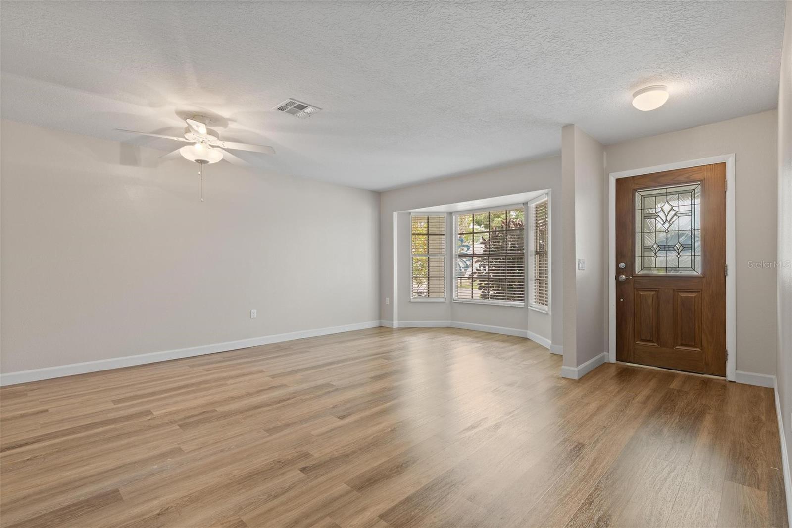 Image 4 of 26 For 11241 Rollingwood Drive