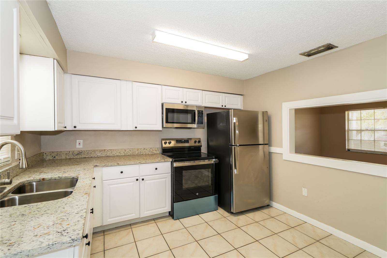 Image 9 of 16 For 4117 Okara Road