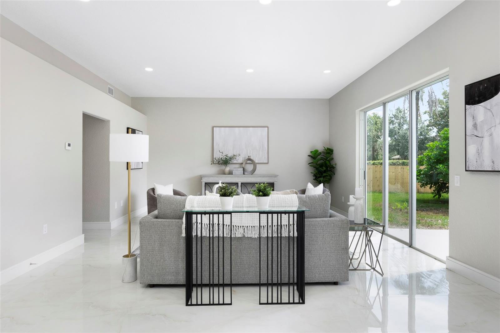 Listing photo id 16 for 2306 Colusa Lane