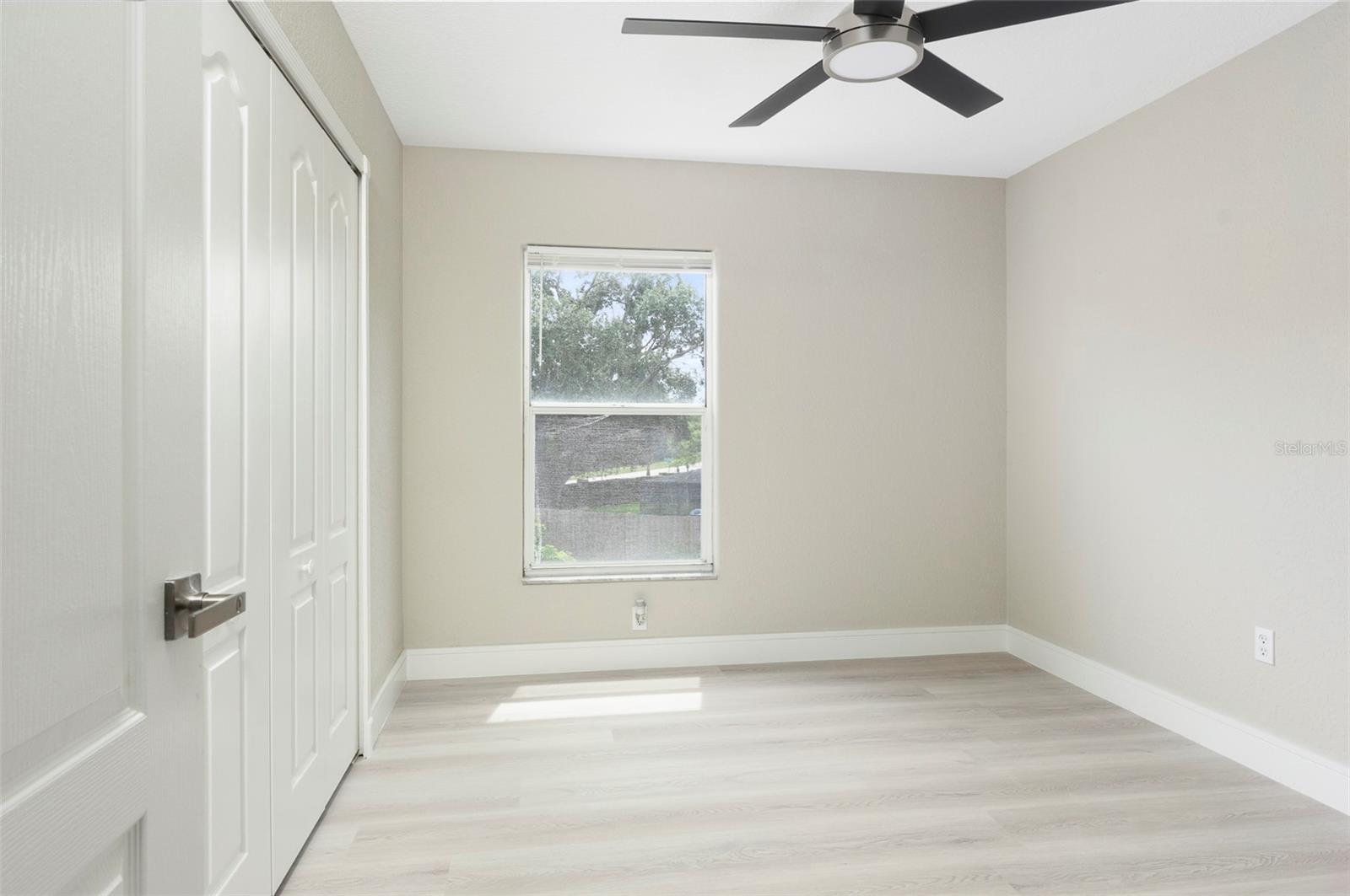 Listing photo id 36 for 2306 Colusa Lane