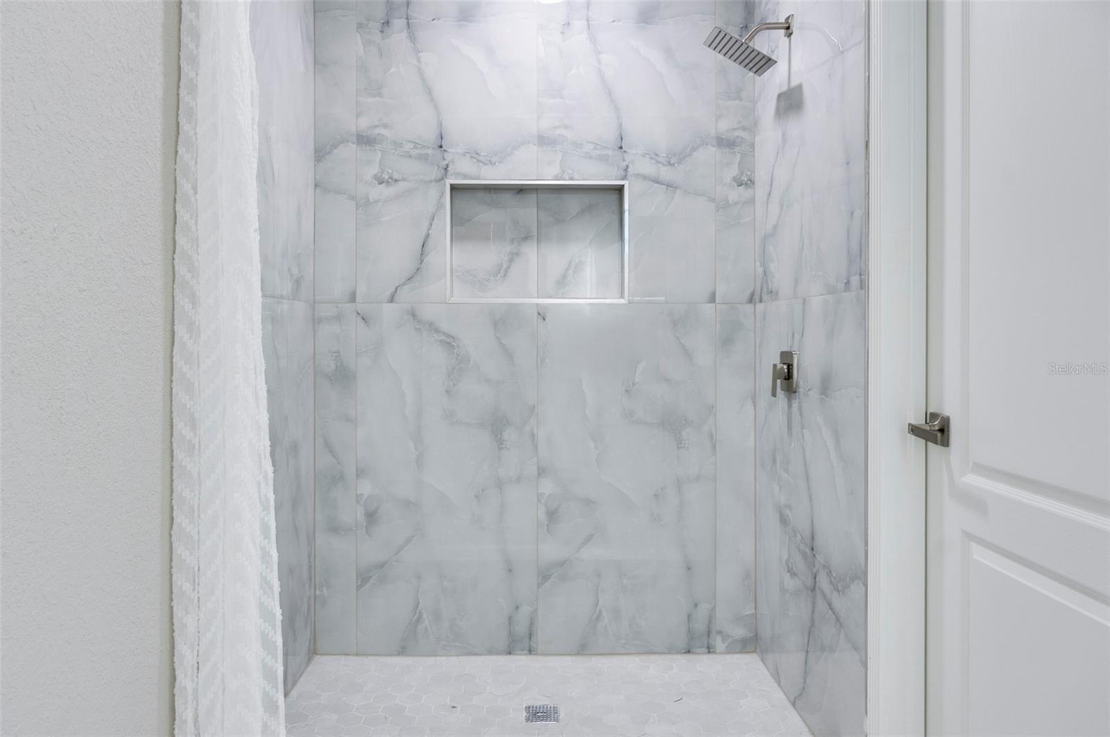 Listing photo id 38 for 2306 Colusa Lane