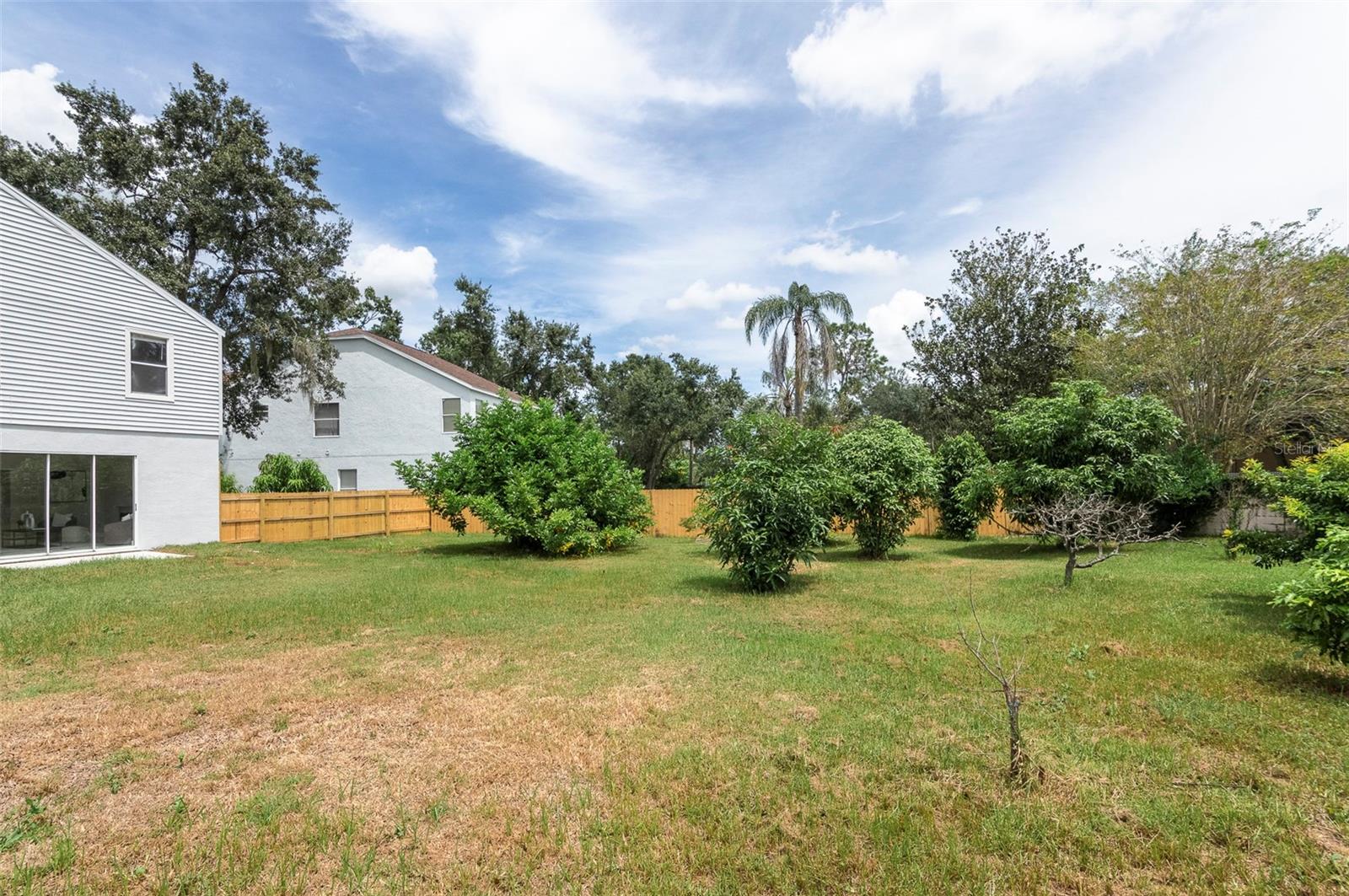 Listing photo id 44 for 2306 Colusa Lane