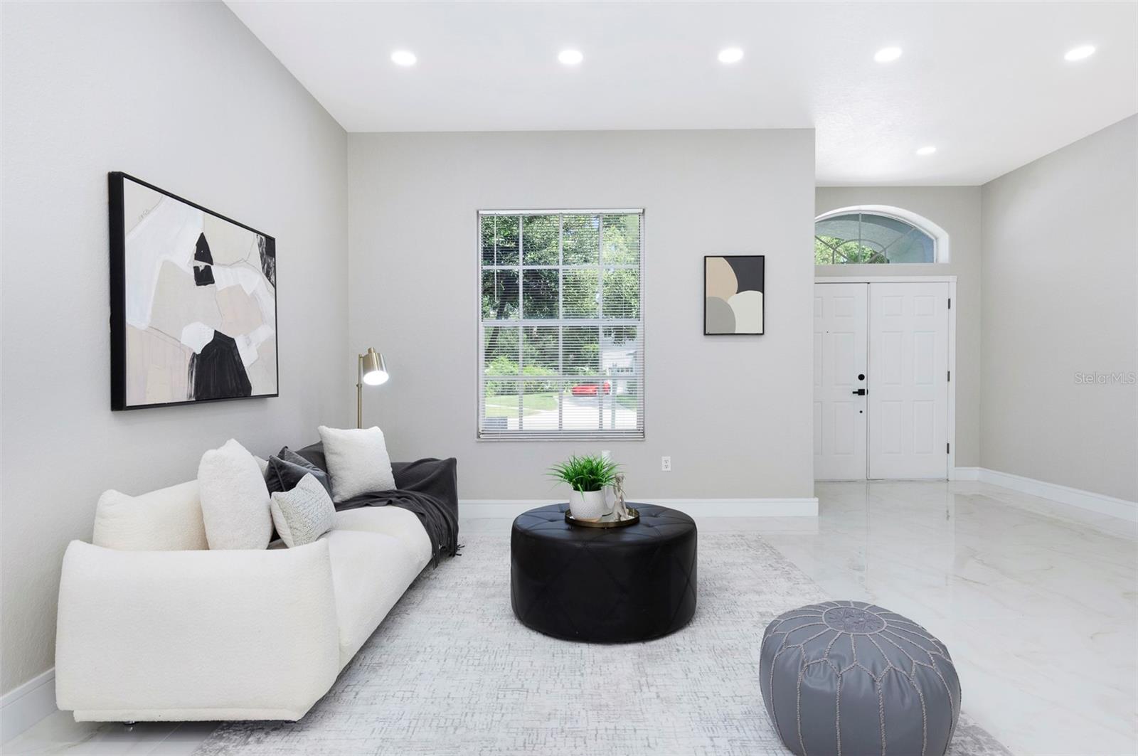 Listing photo id 3 for 2306 Colusa Lane