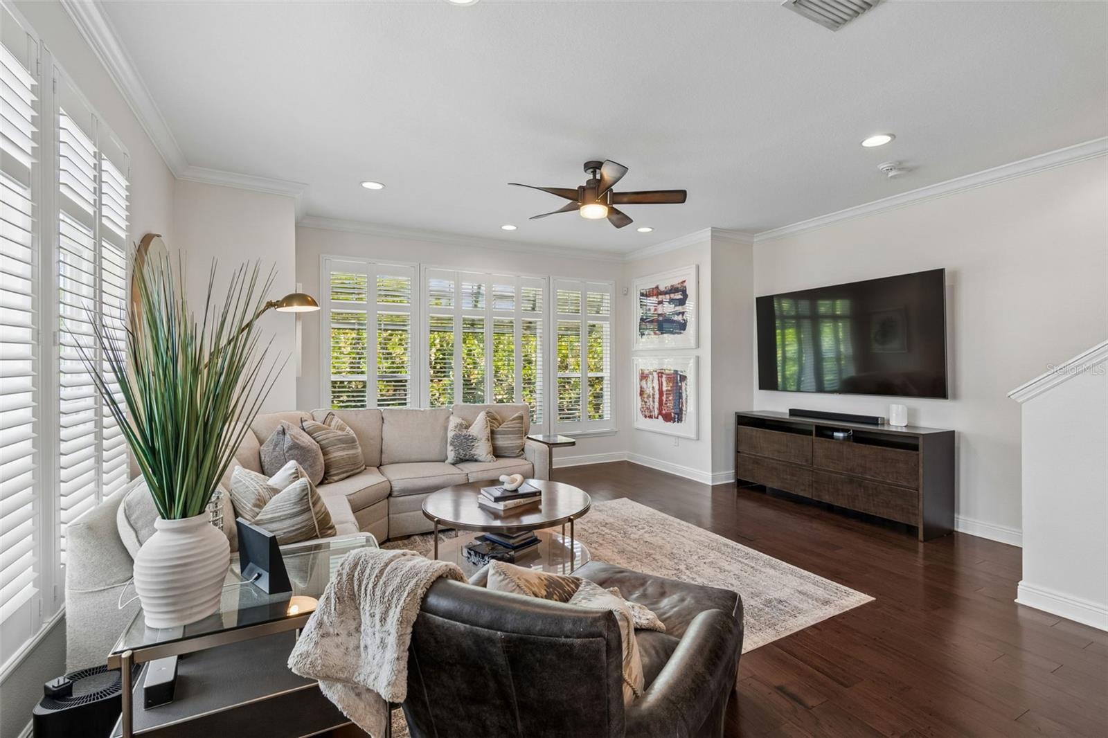 Image 18 of 34 For 426 Lincoln Avenue