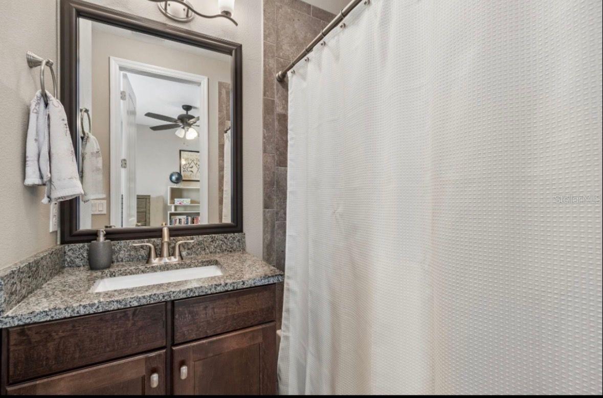 Image 27 of 34 For 426 Lincoln Avenue