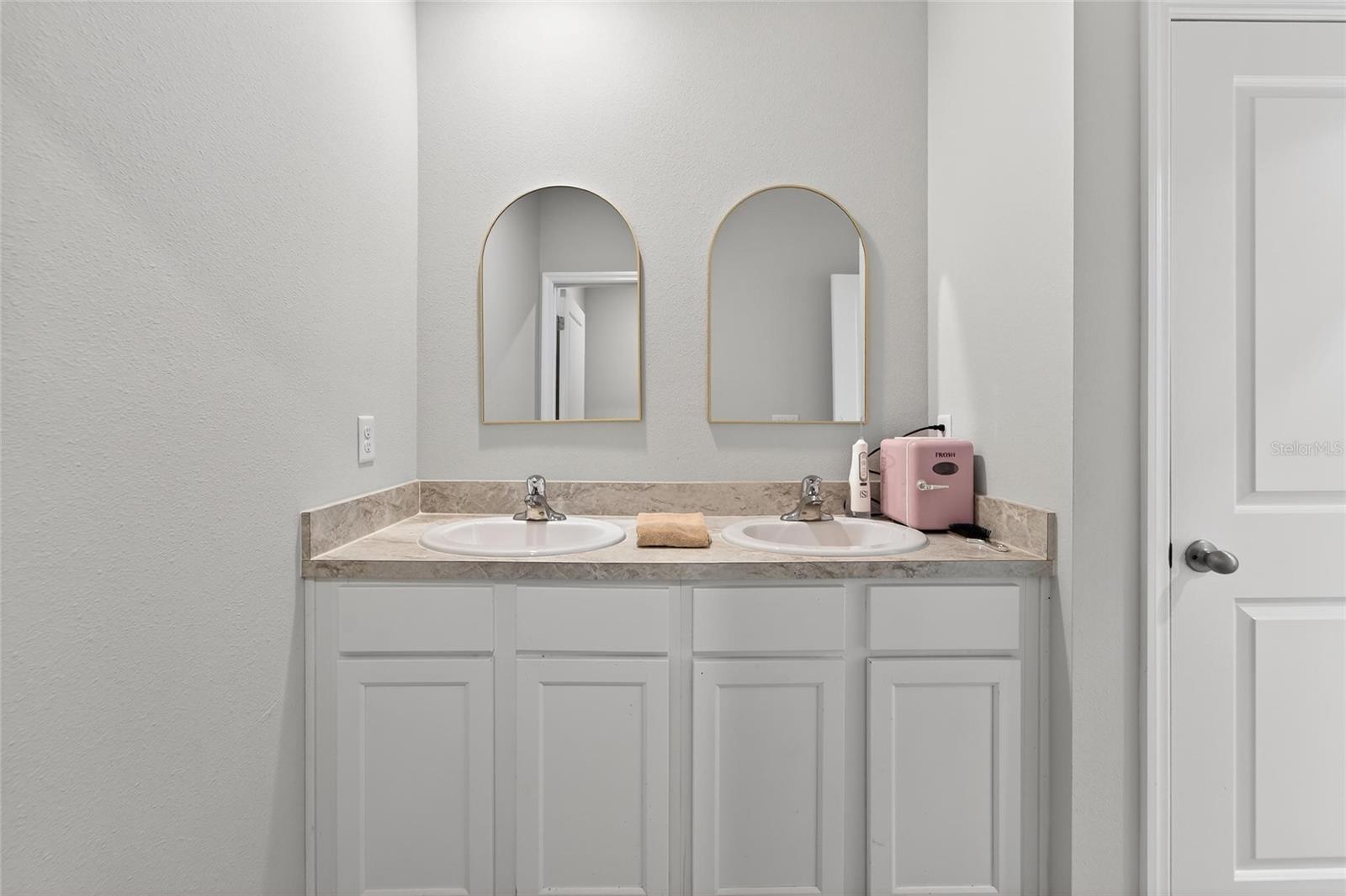 Image 37 of 48 For 3009 Blakert Court